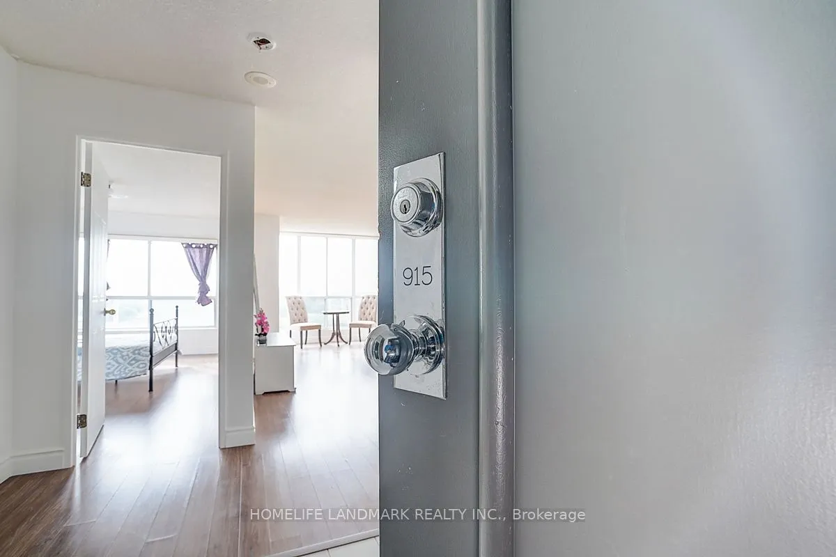 2550 Lawrence Avenue E, #915