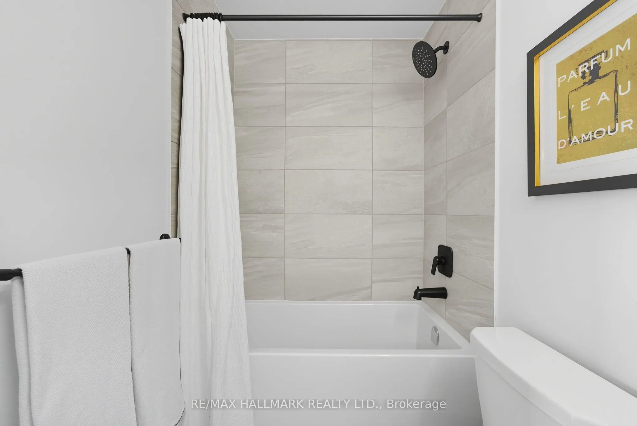 2369 Danforth Avenue, #513