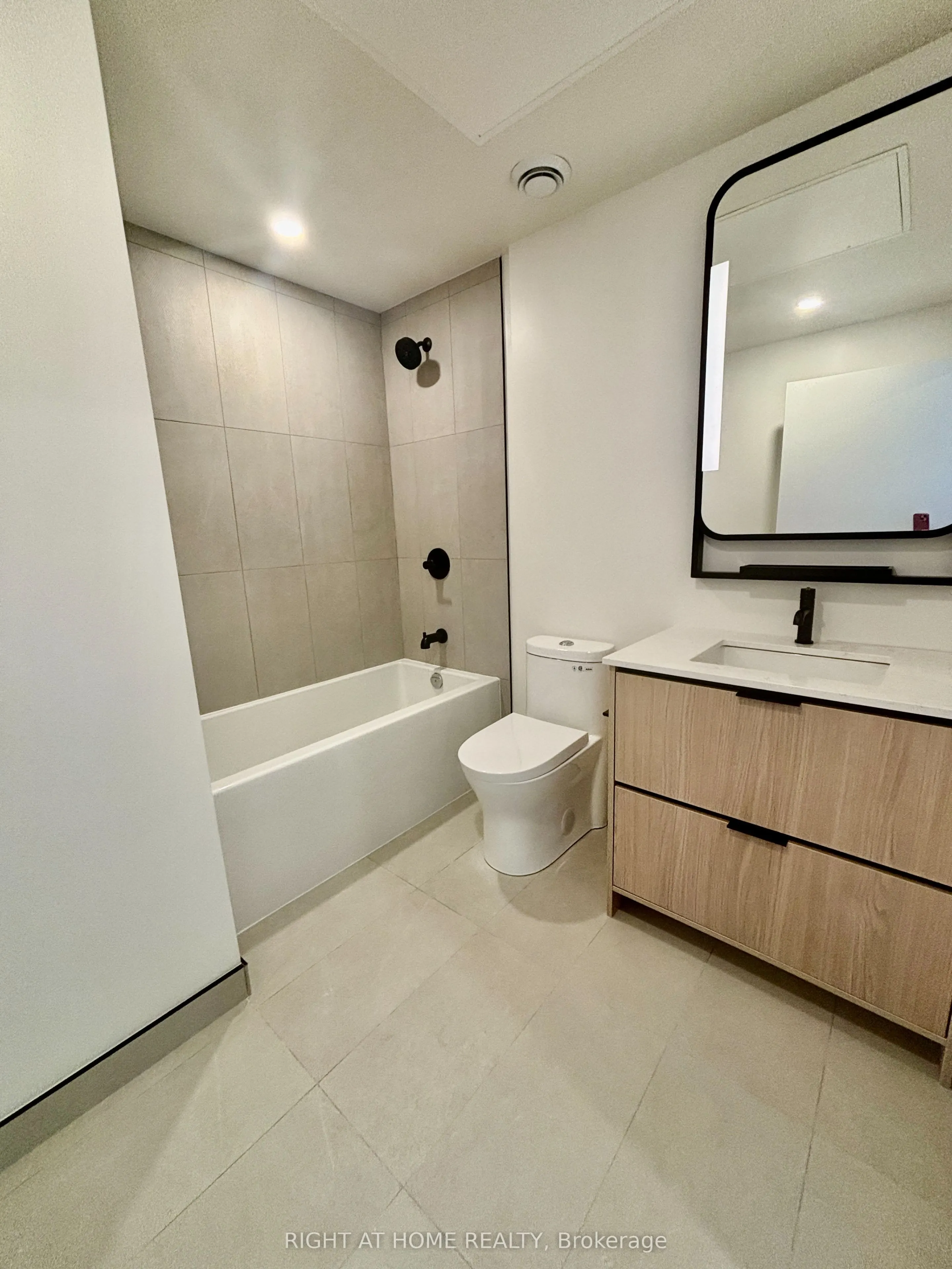 1050 Eastern Avenue, #903