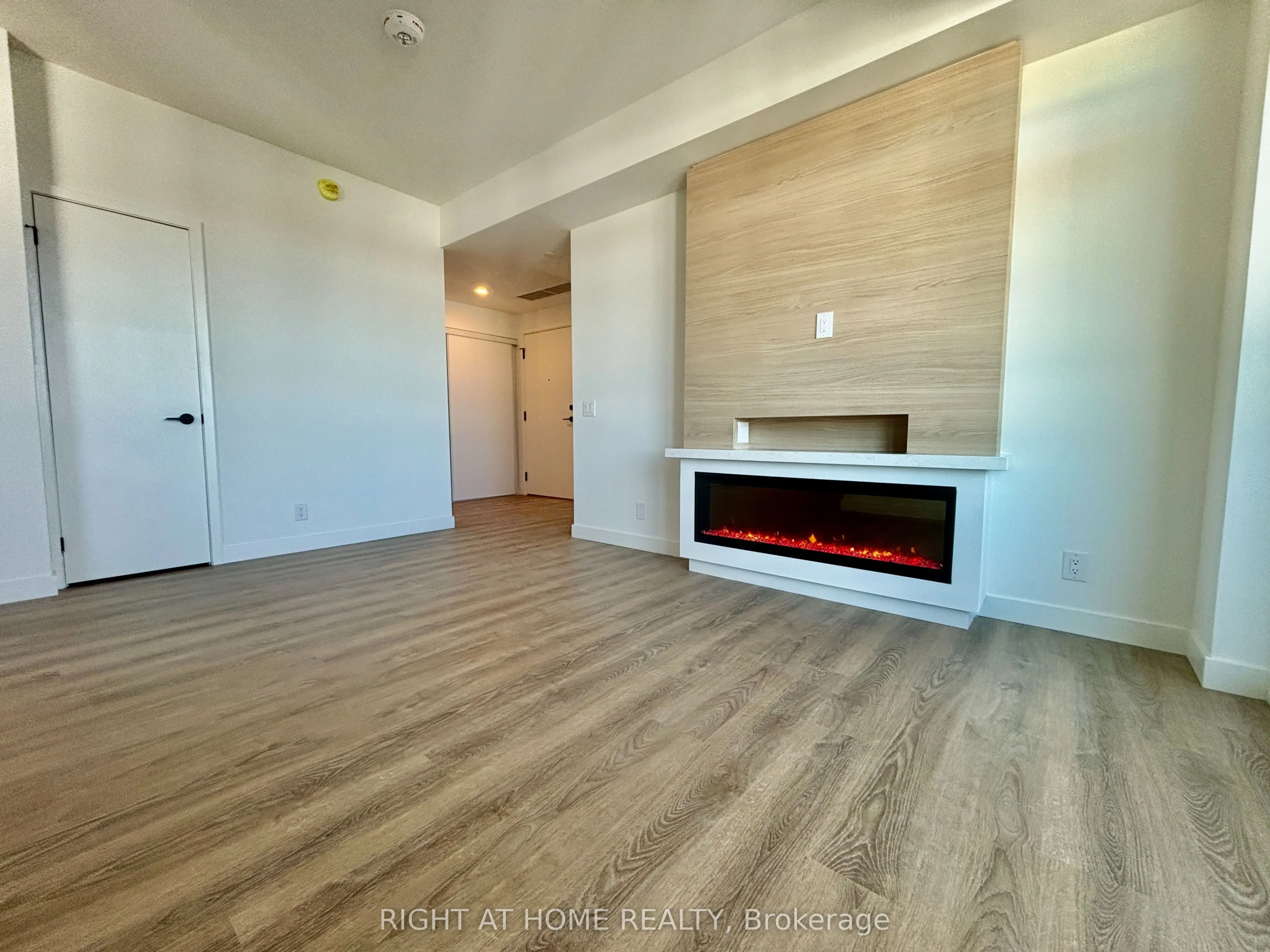 1050 Eastern Avenue, #903