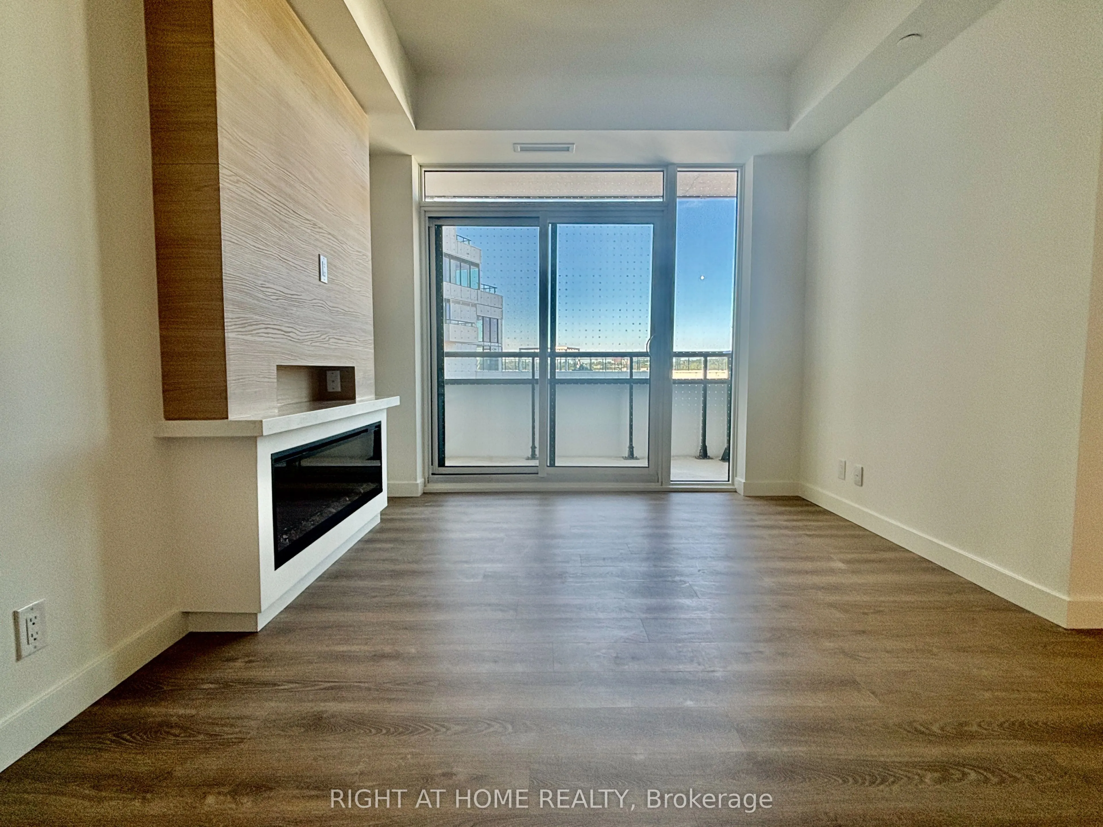 1050 Eastern Avenue, #903