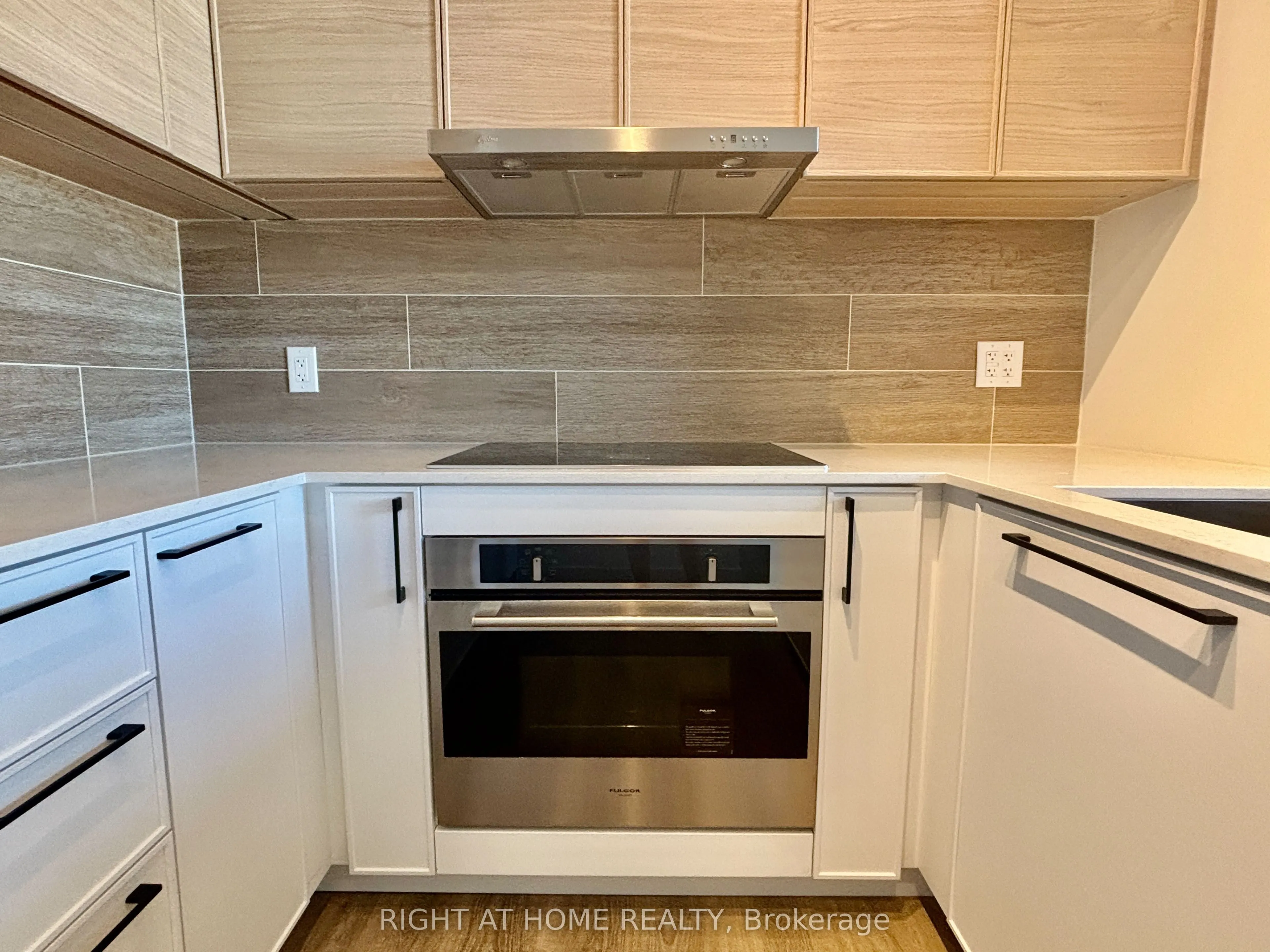 1050 Eastern Avenue, #903