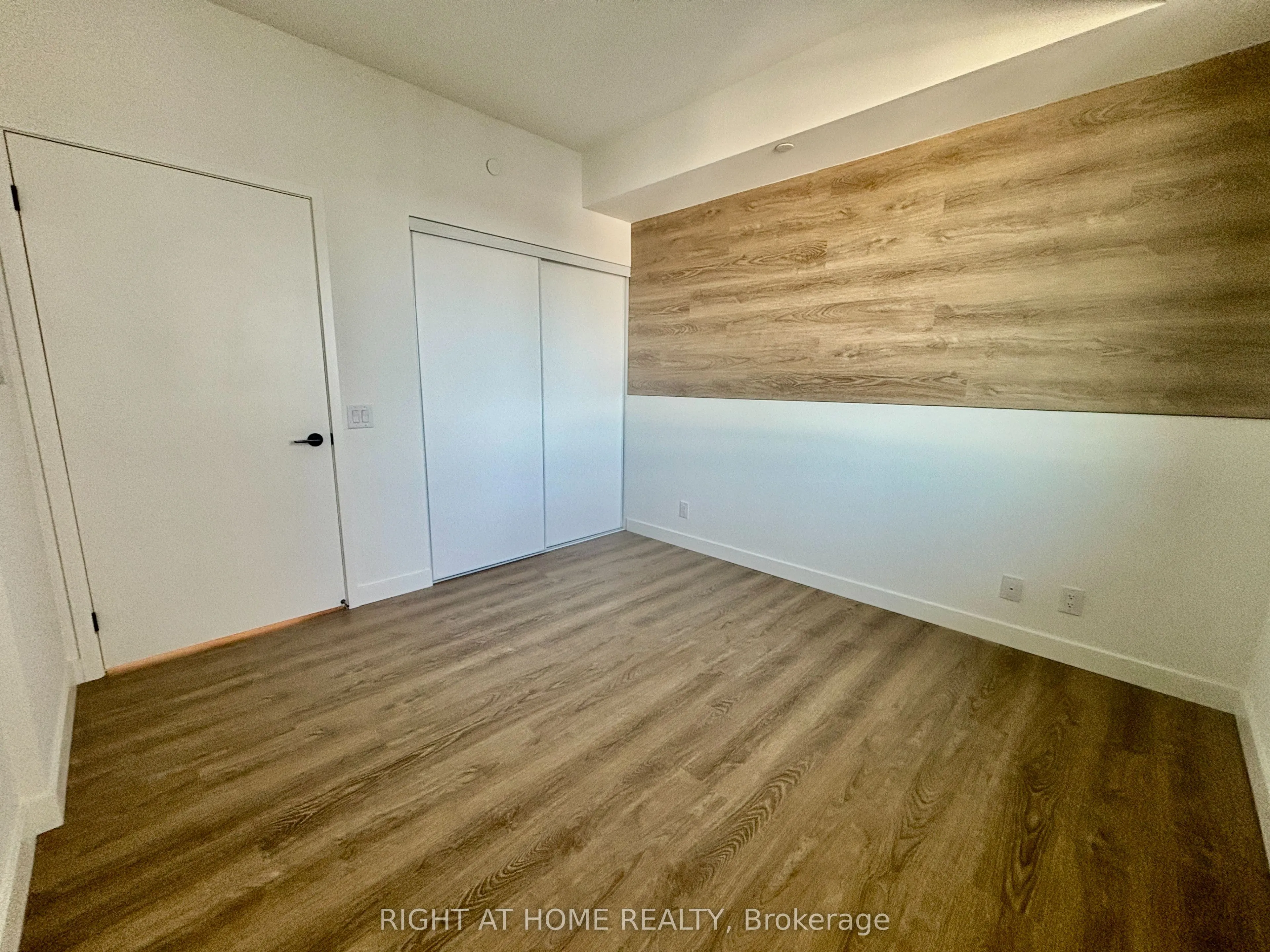 1050 Eastern Avenue, #903