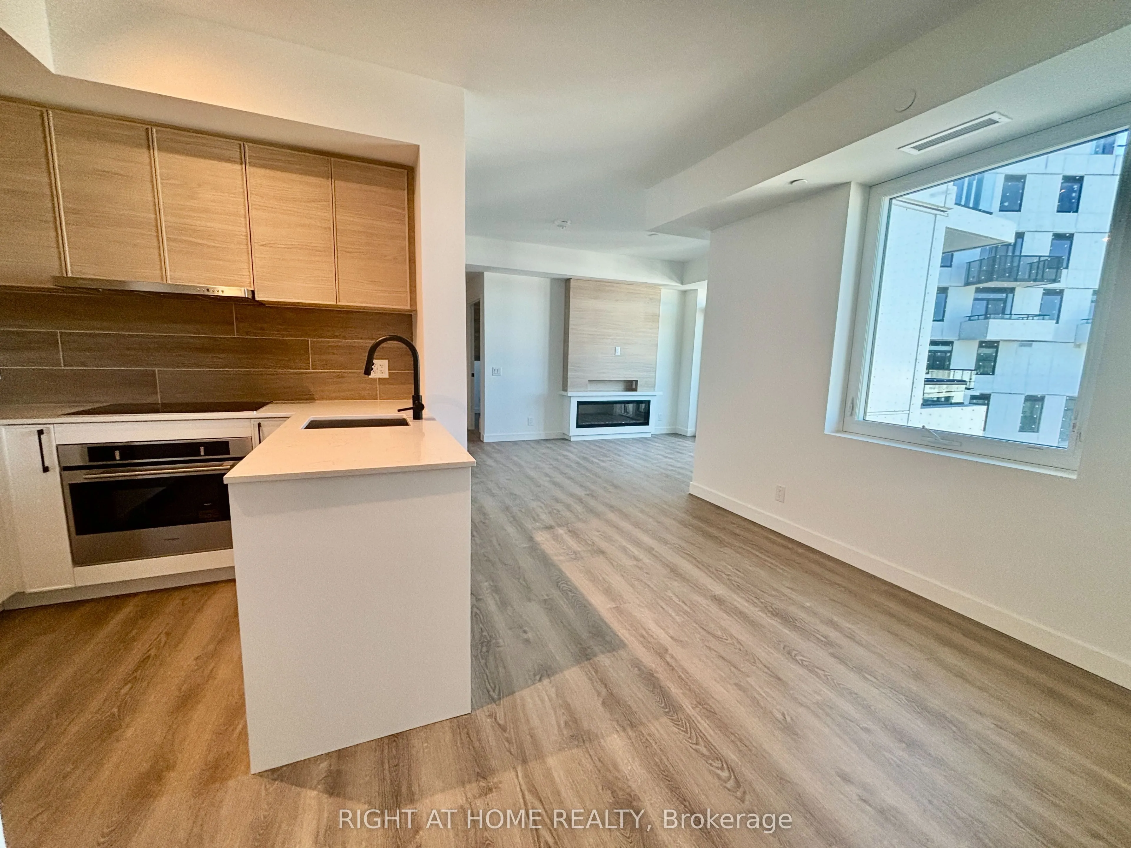 1050 Eastern Avenue, #903