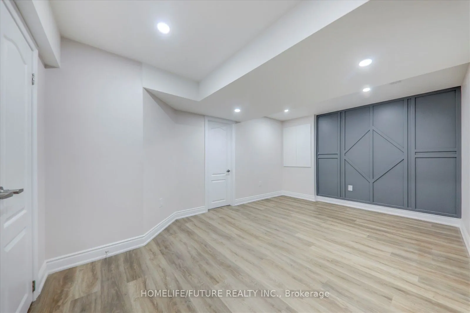 1381 Clearbrook Drive, #Bsmt