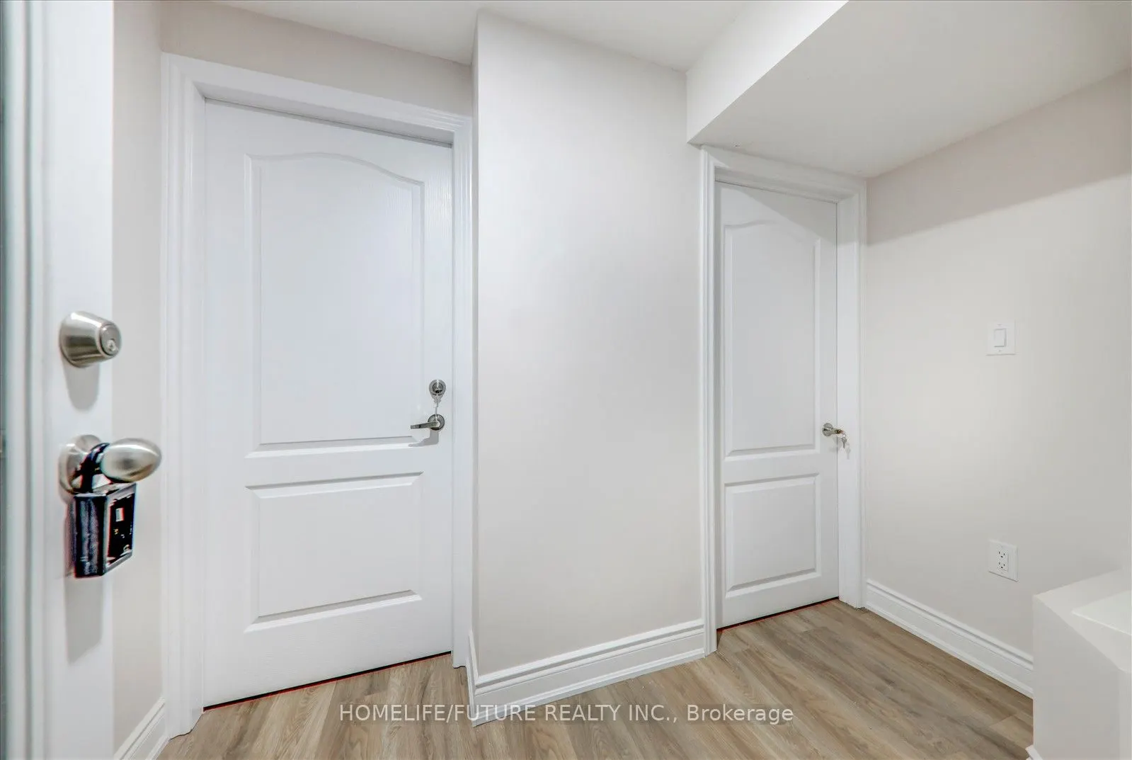 1381 Clearbrook Drive, #Bsmt