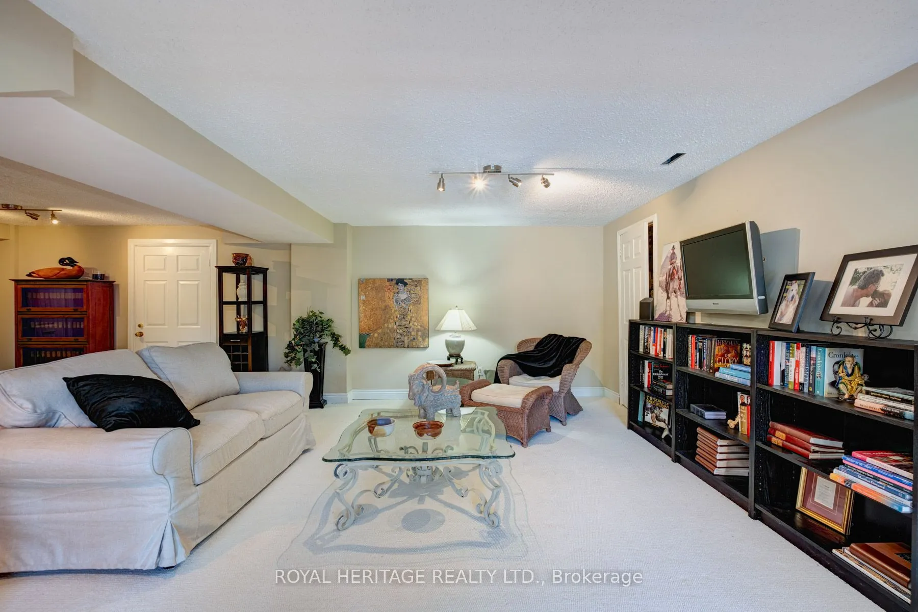 10 Anstead Crescent