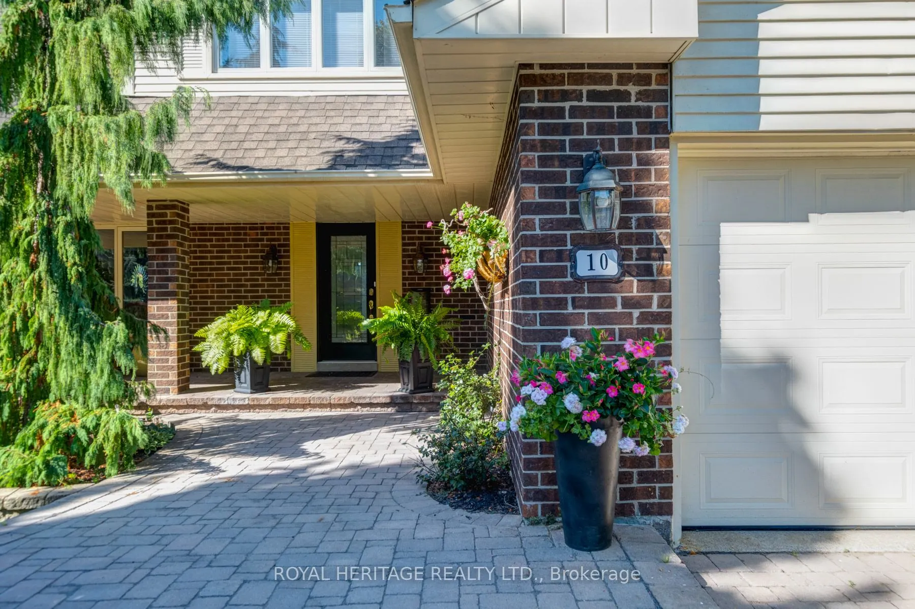 10 Anstead Crescent