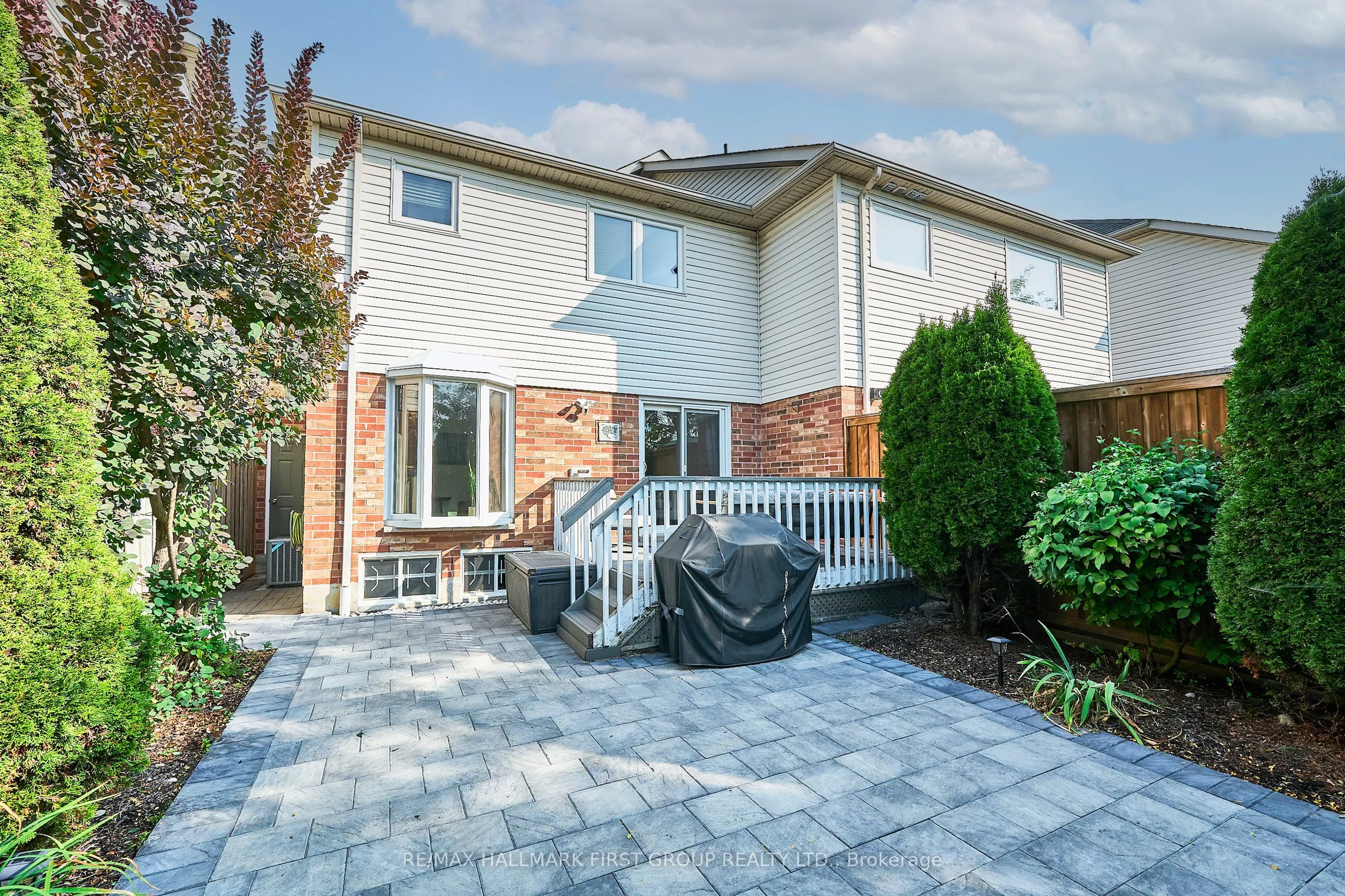1505 Avonmore Square