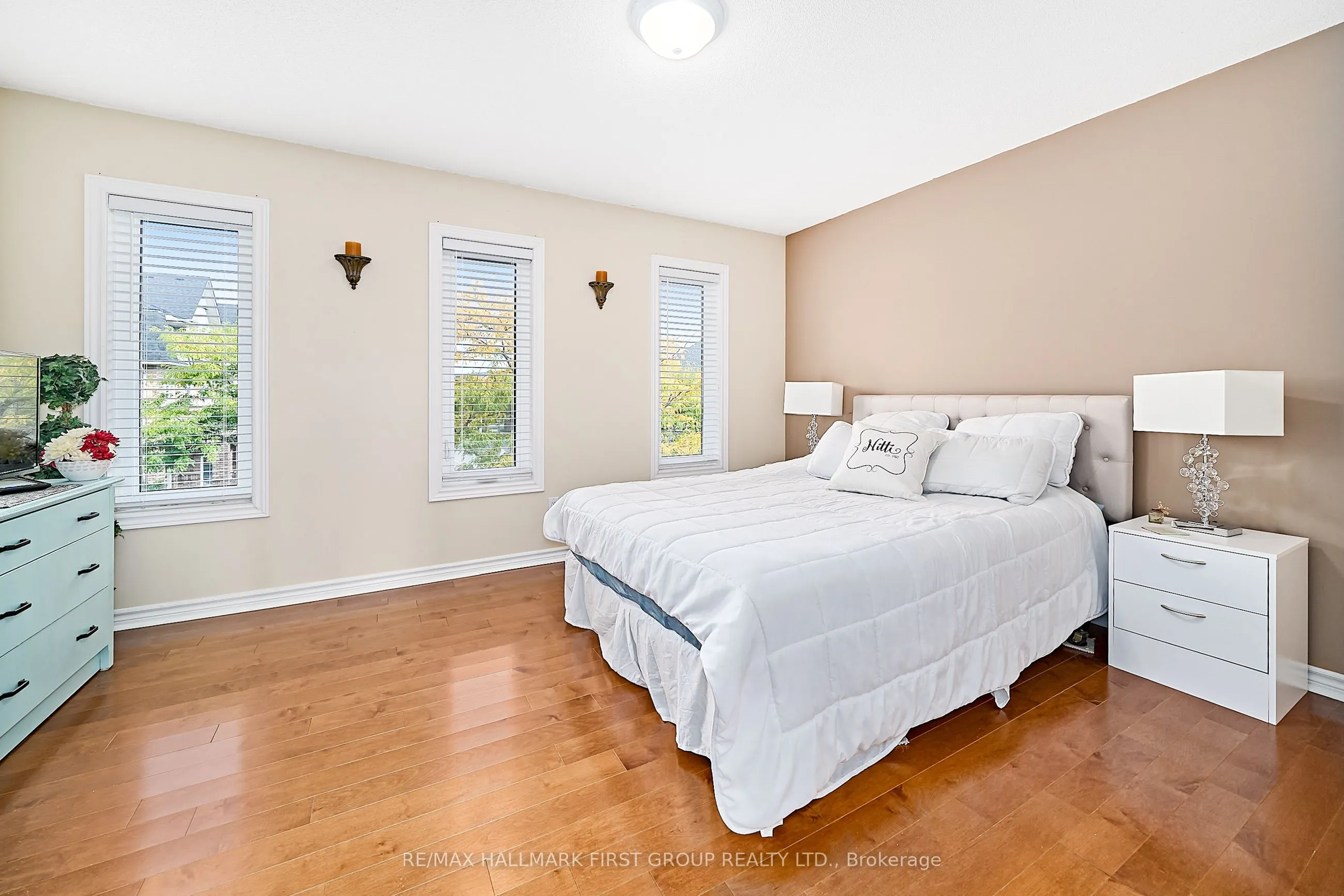1505 Avonmore Square