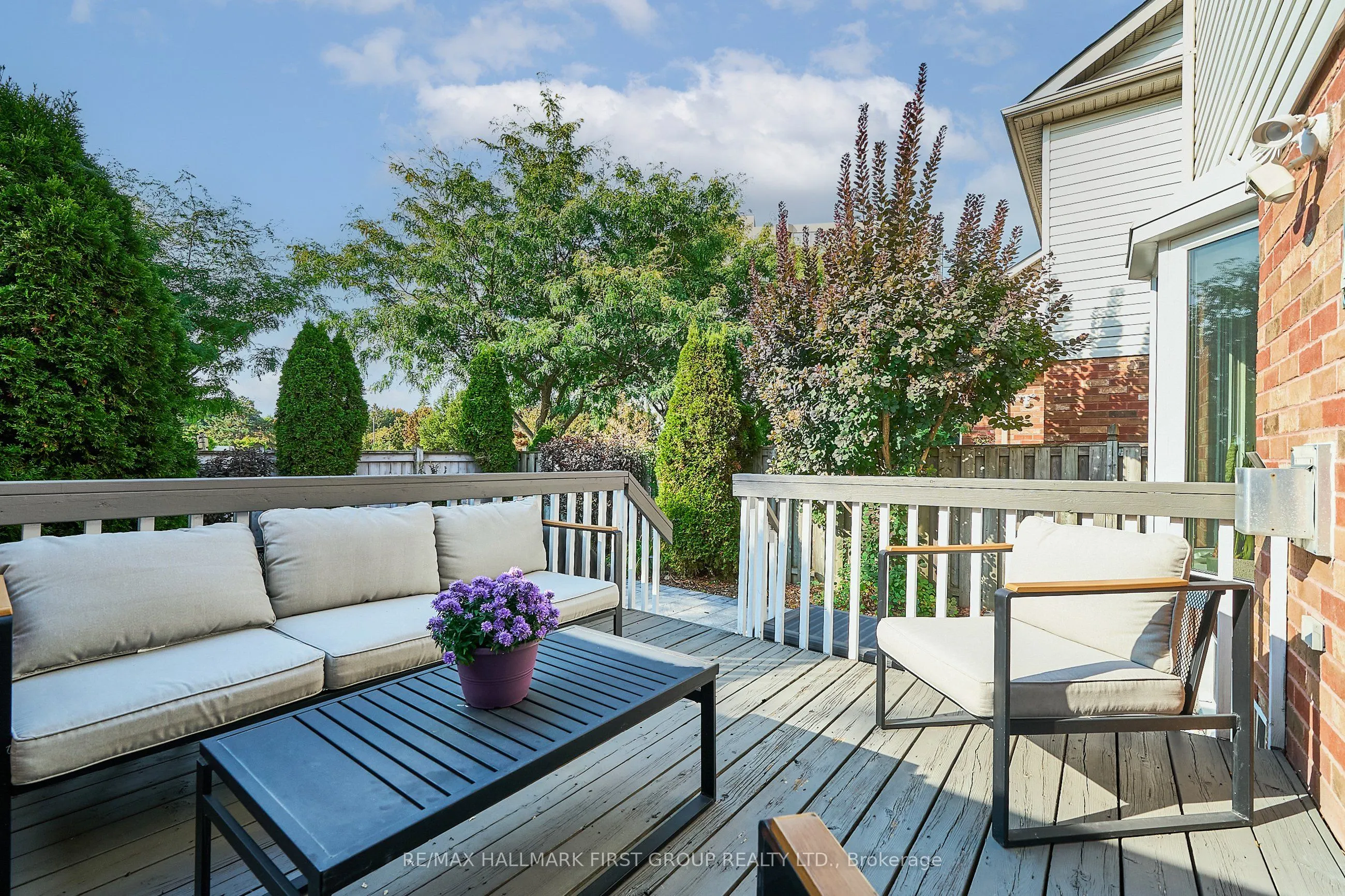 1505 Avonmore Square