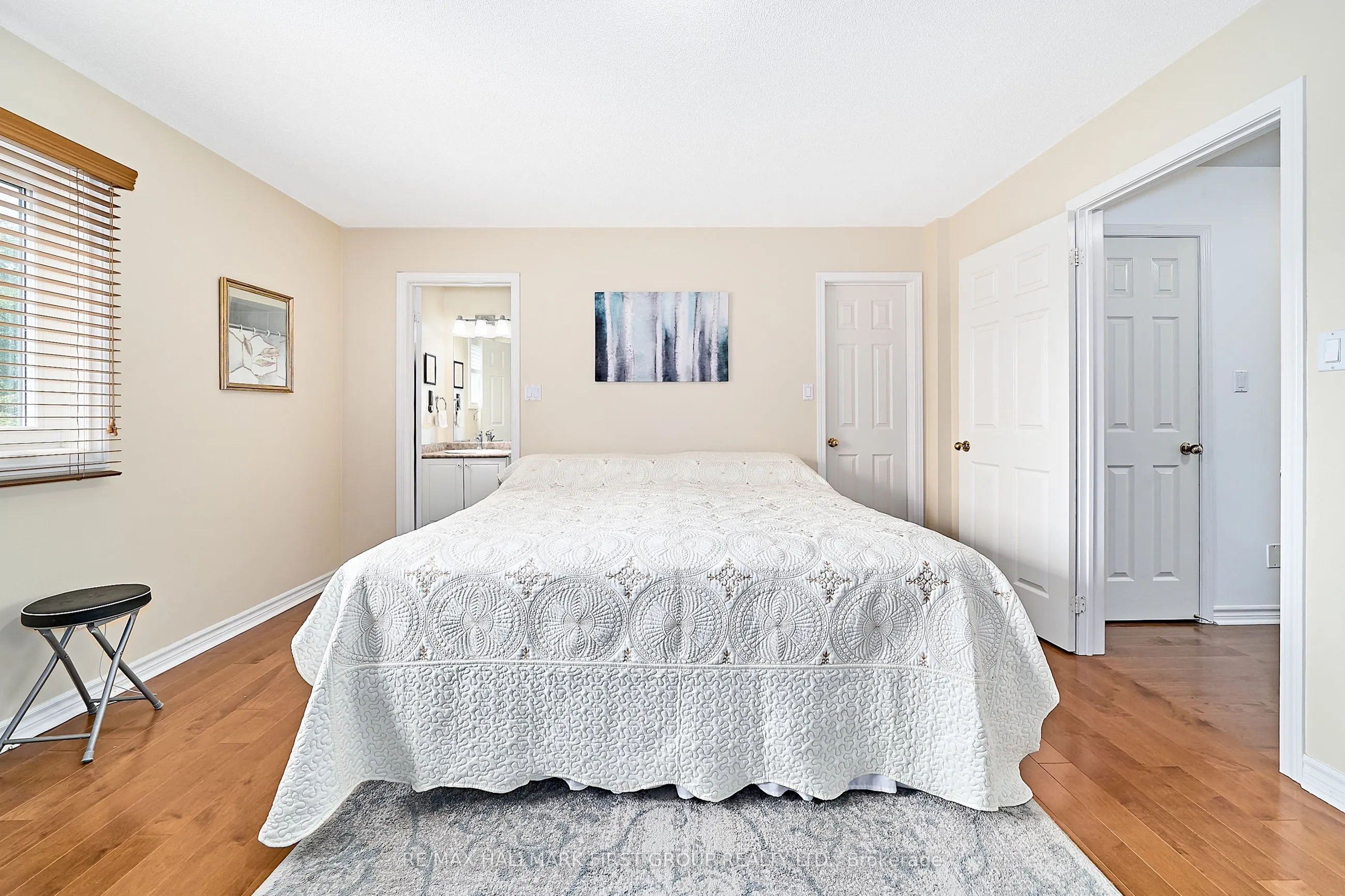 1505 Avonmore Square