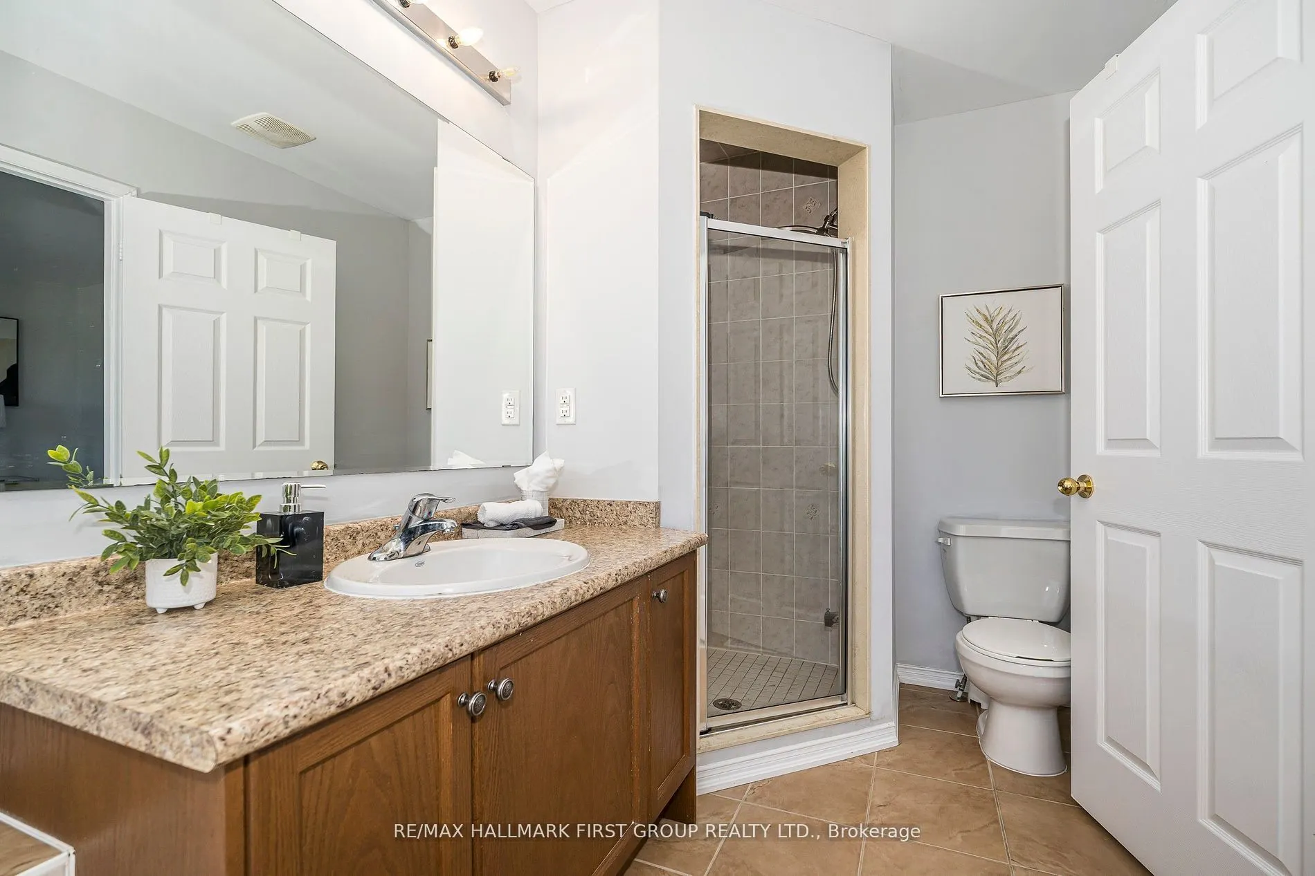 527 Rossland Road E