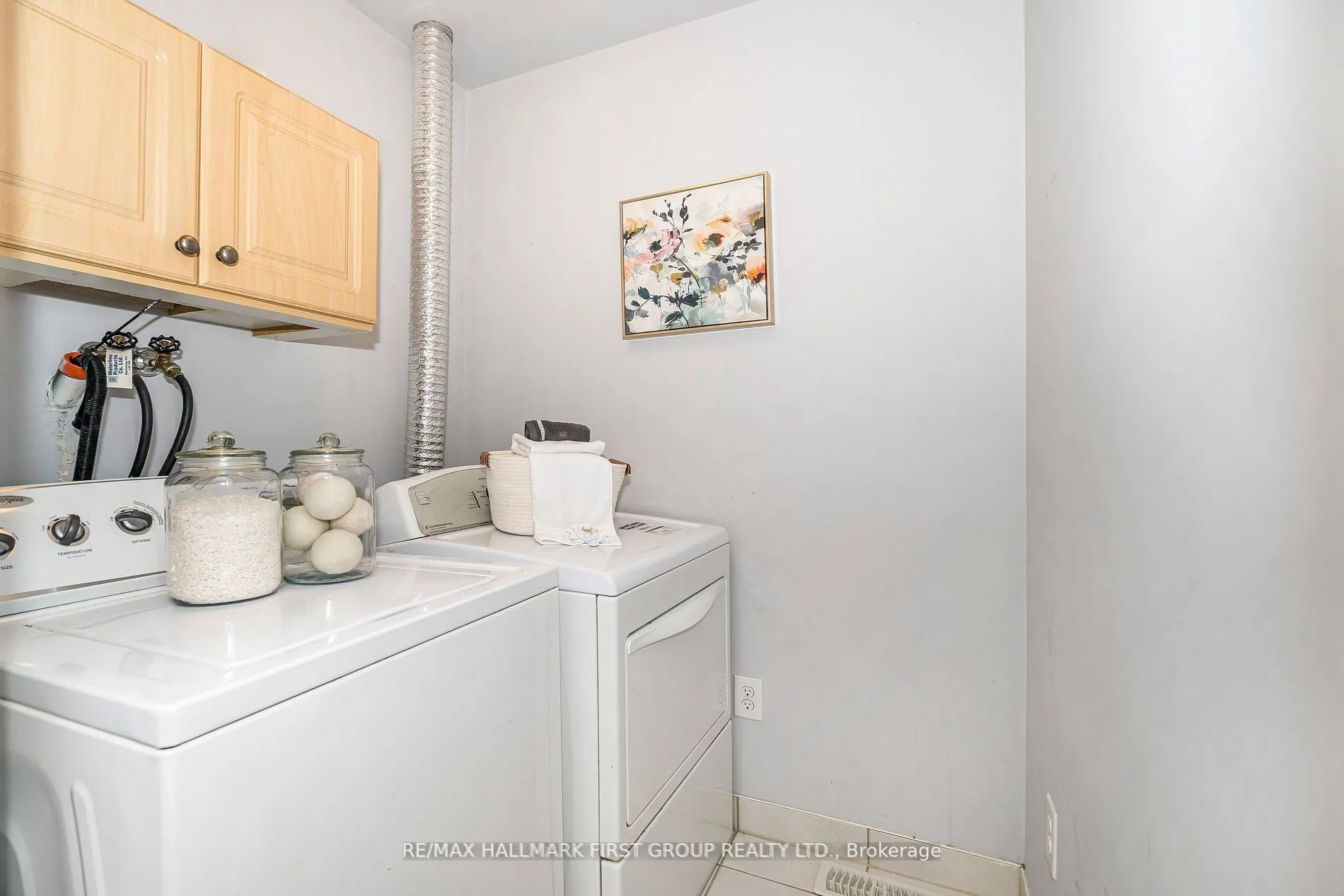 527 Rossland Road E