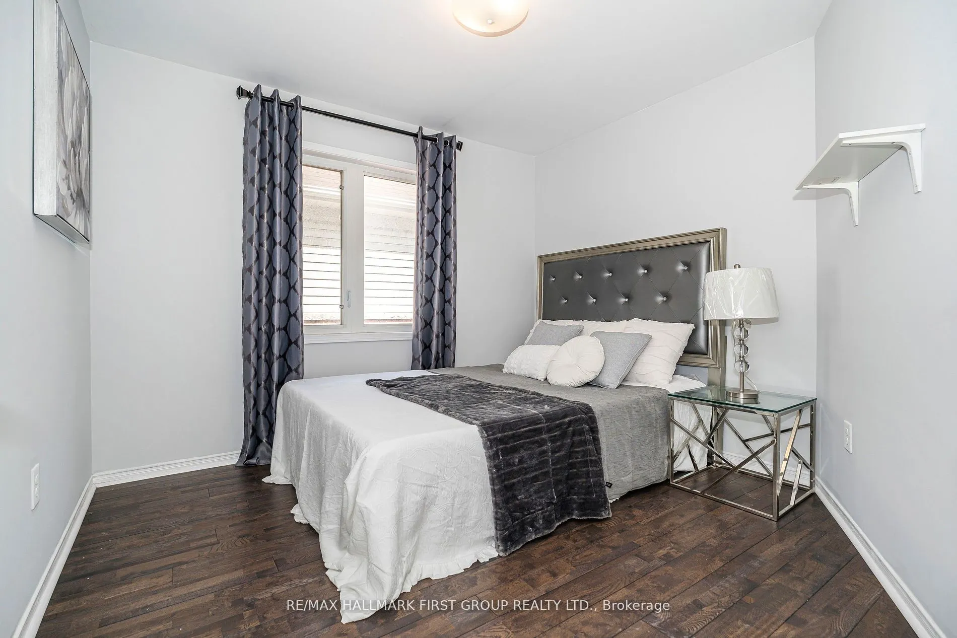 527 Rossland Road E