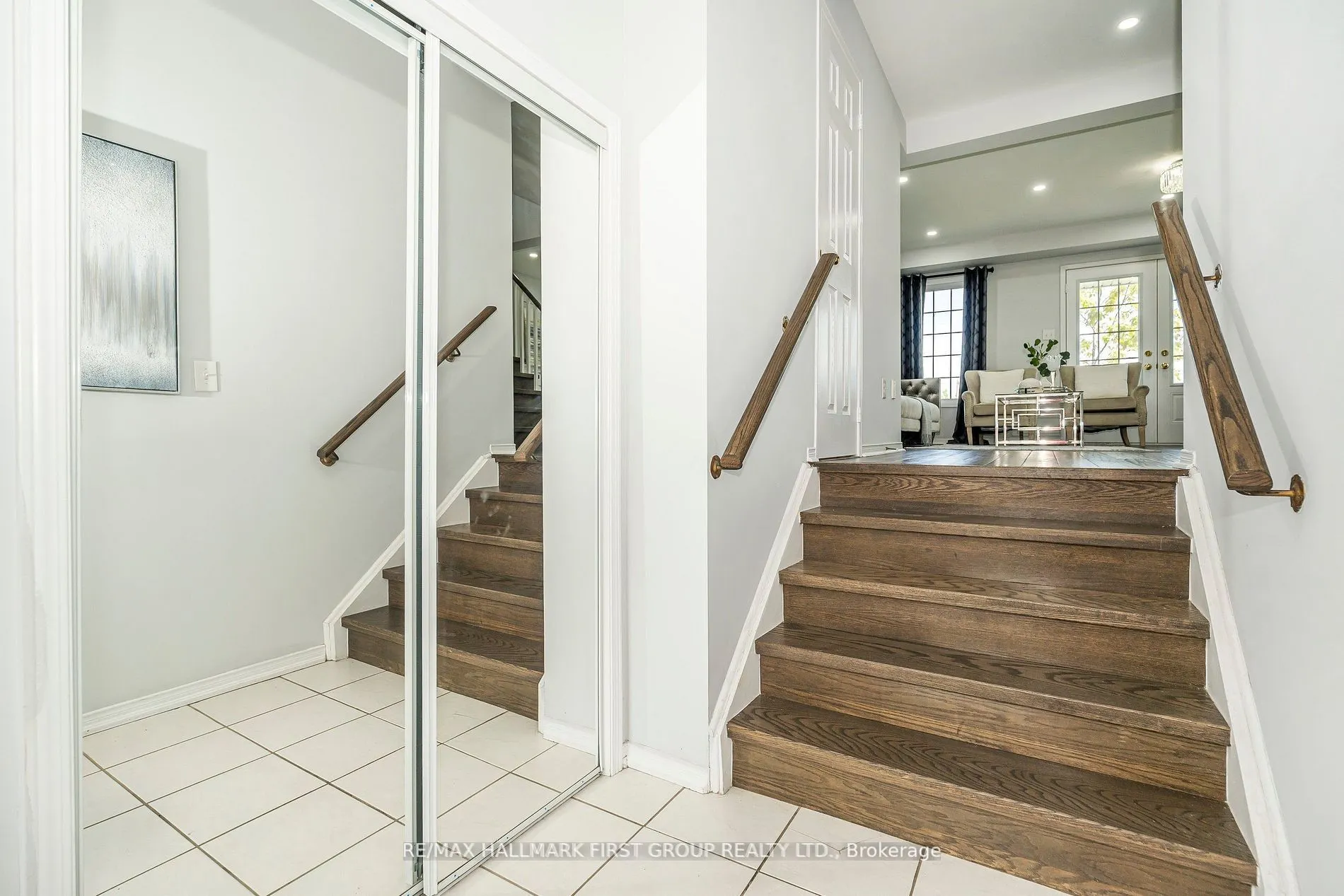 527 Rossland Road E