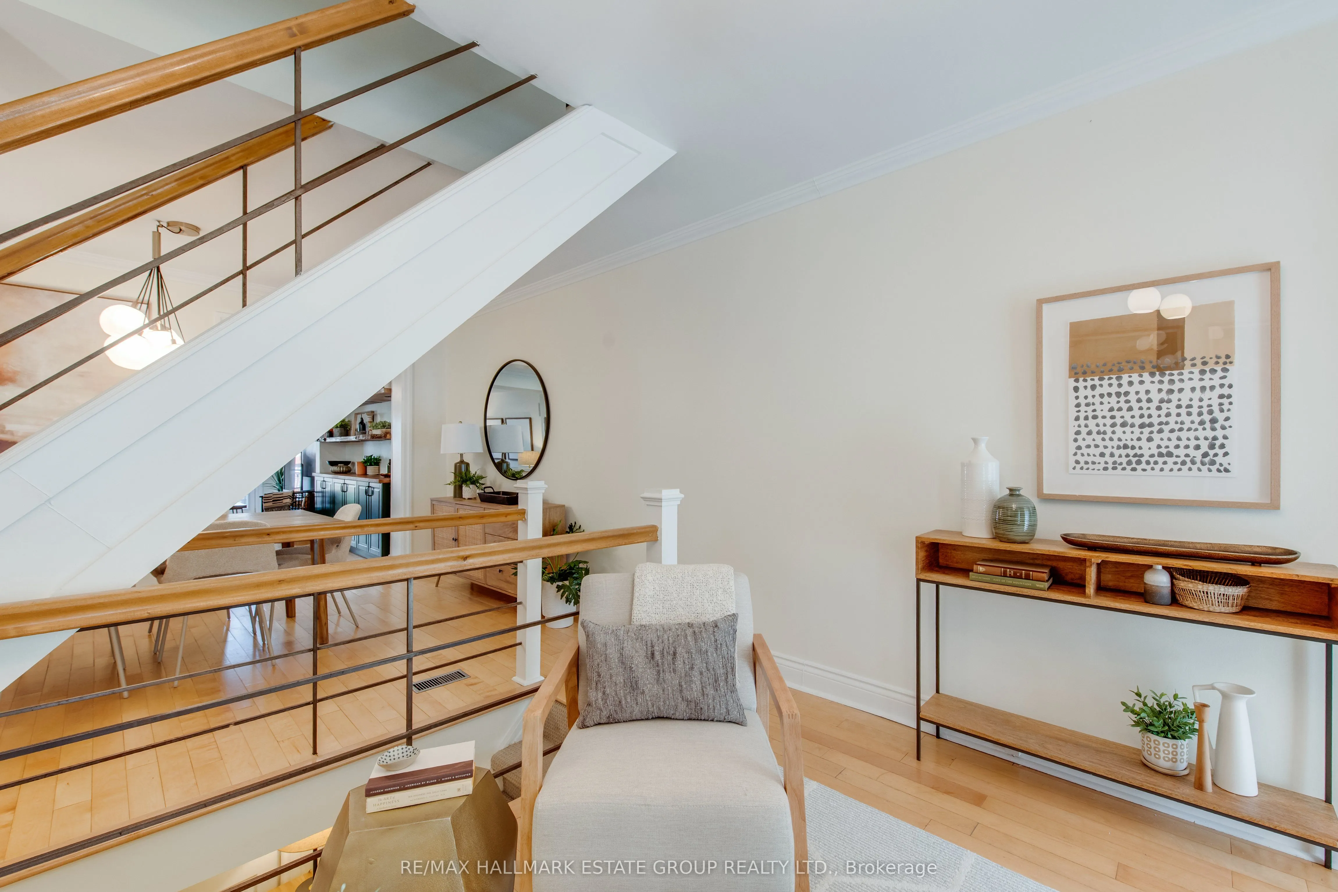 245 Kenilworth Avenue