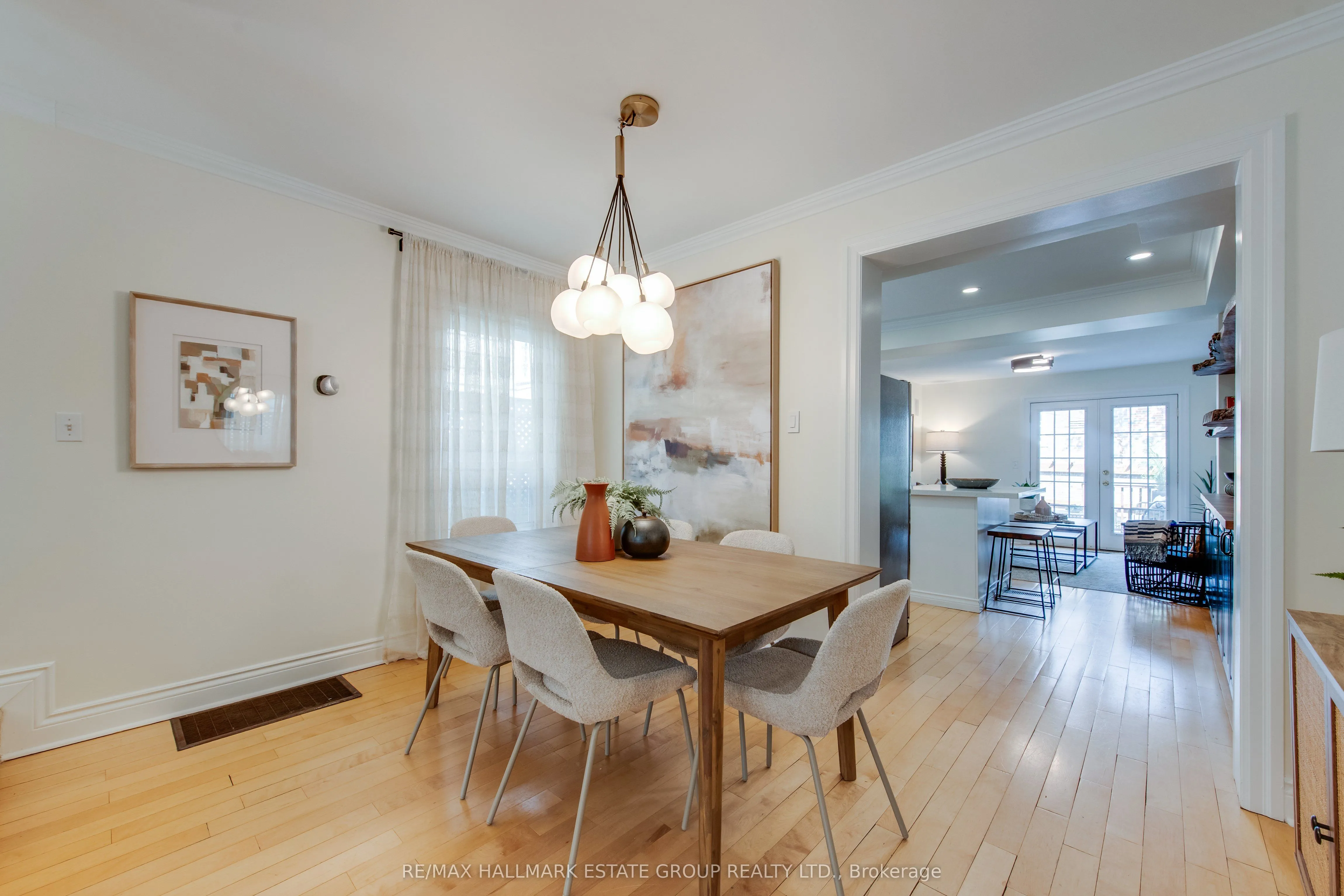 245 Kenilworth Avenue