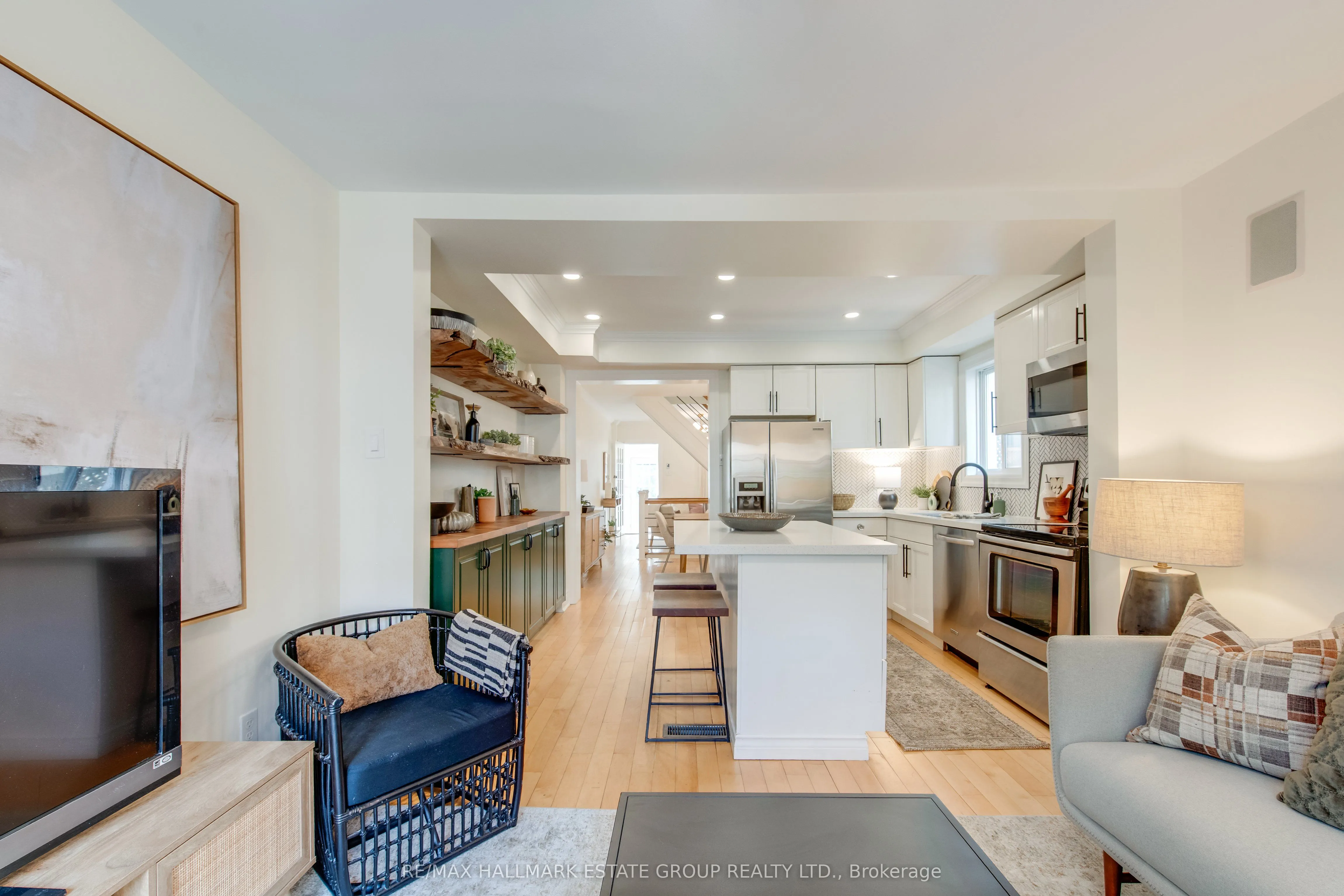 245 Kenilworth Avenue