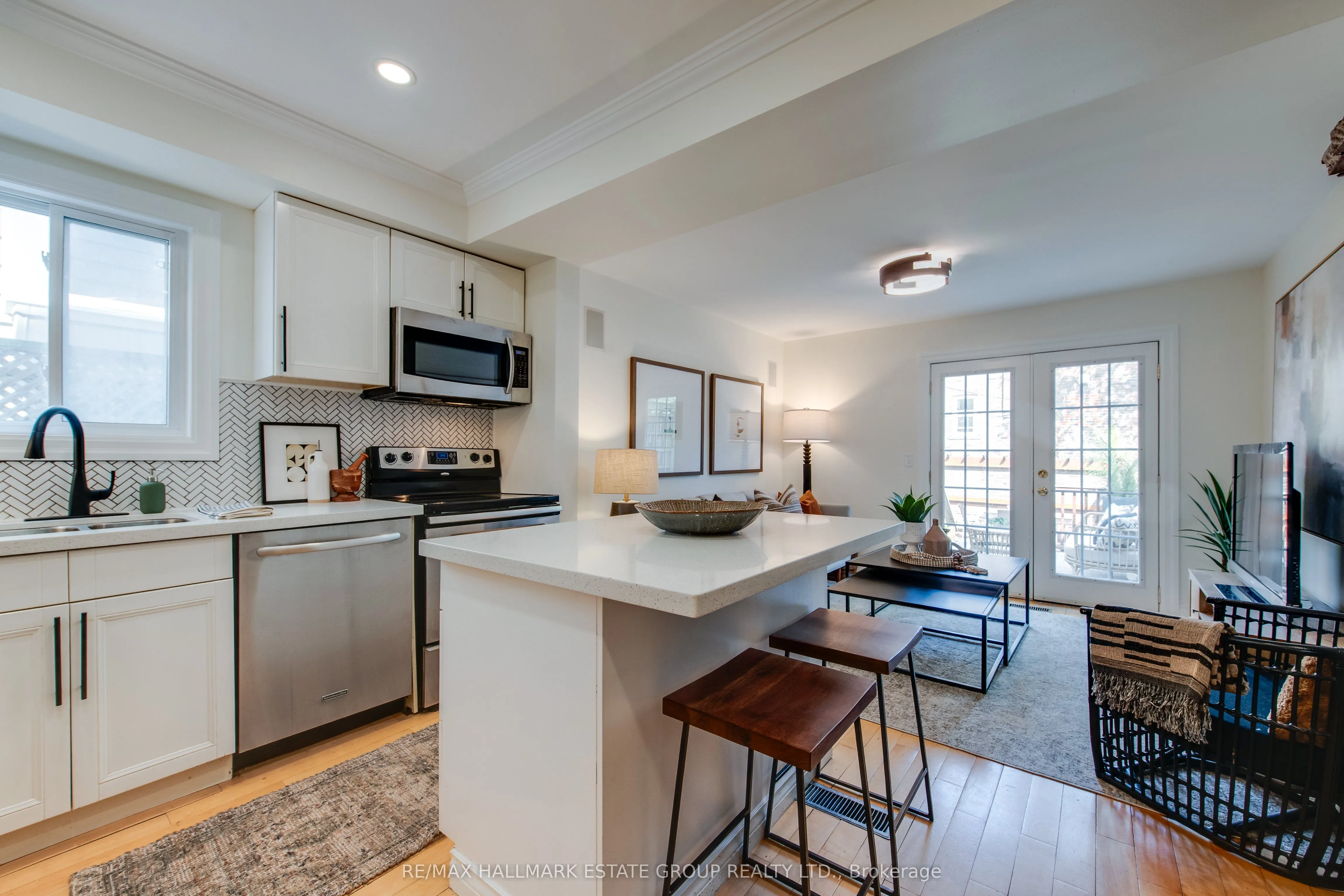 245 Kenilworth Avenue