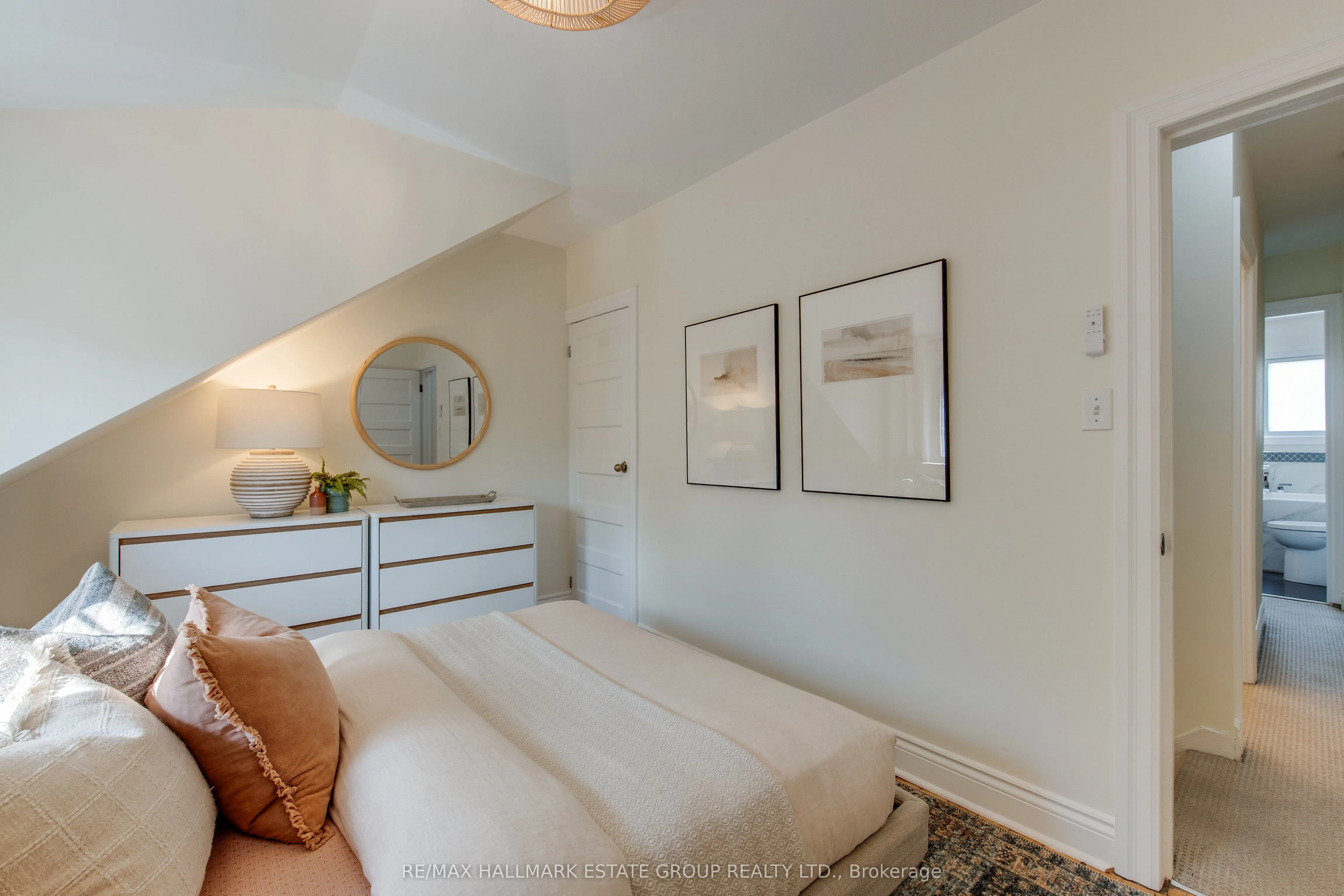 245 Kenilworth Avenue