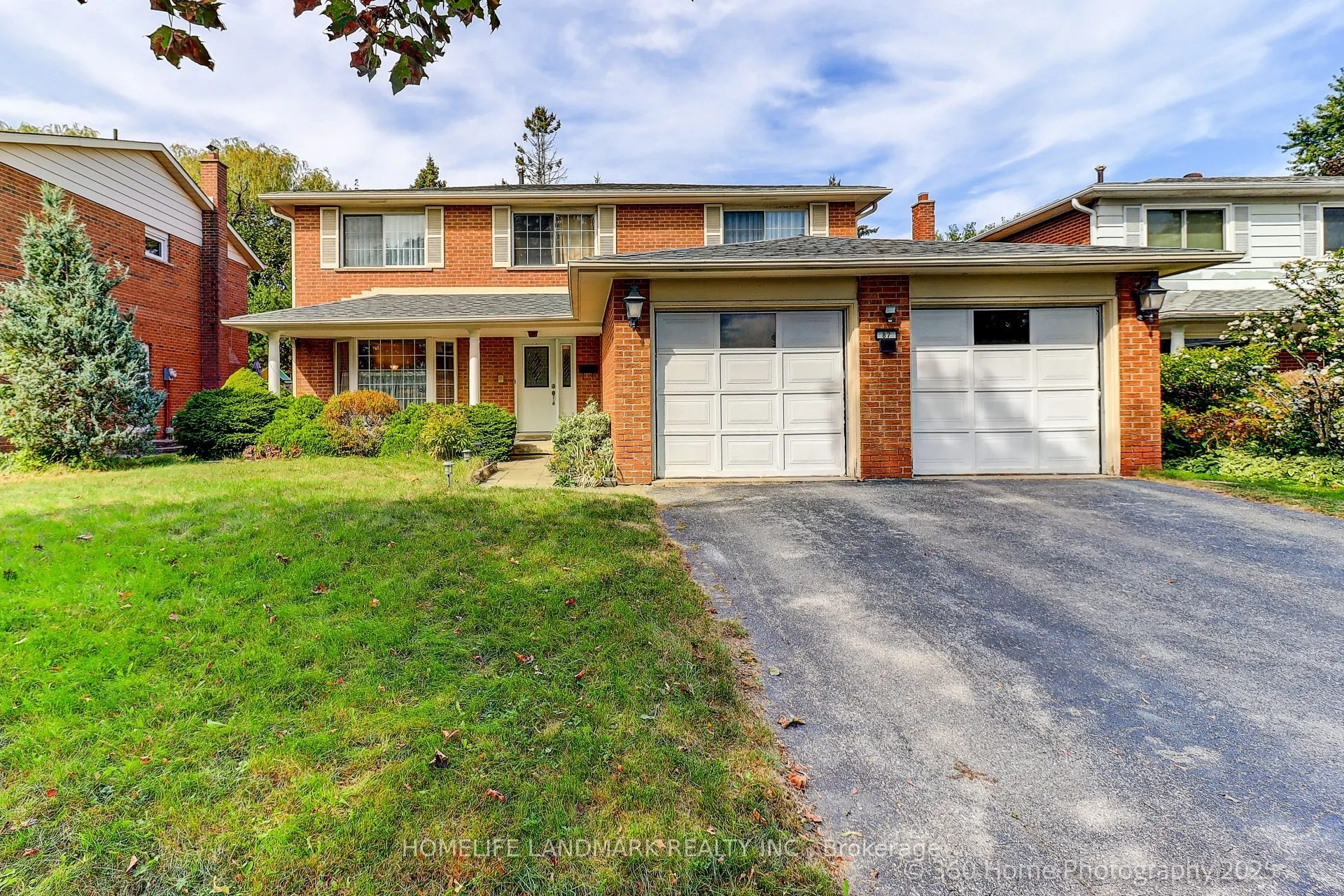 87 Silversted Drive N