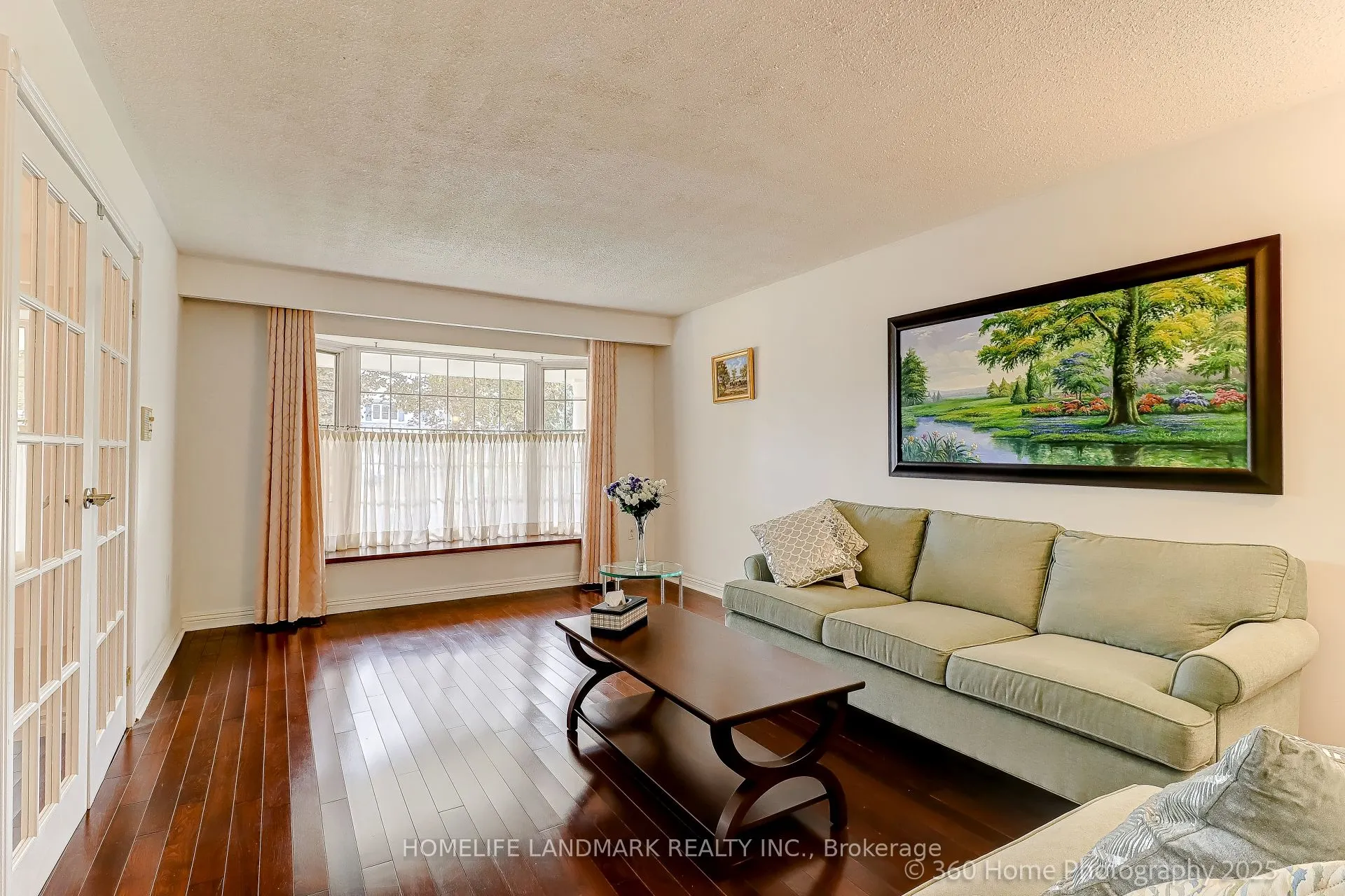 87 Silversted Drive N