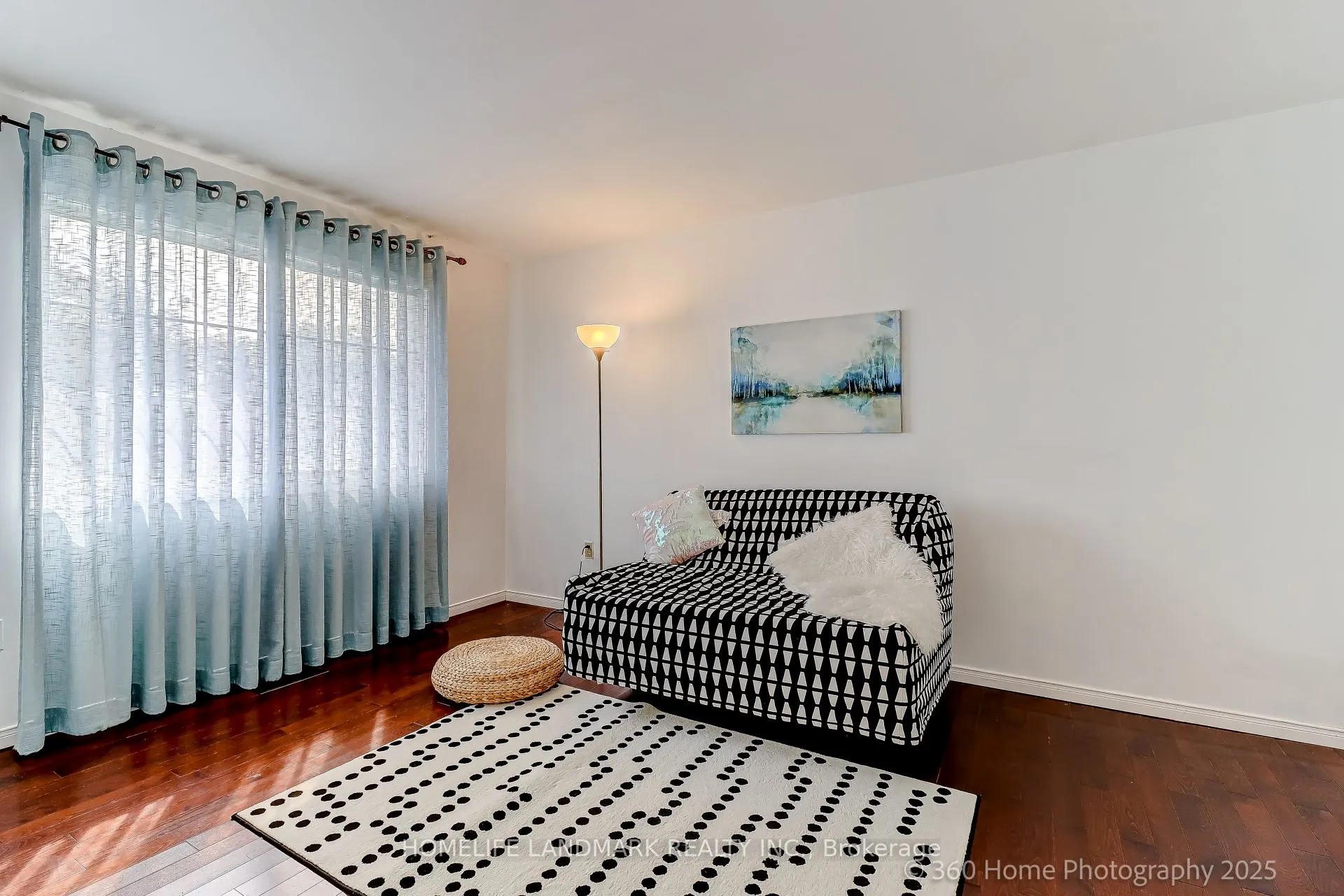 87 Silversted Drive N