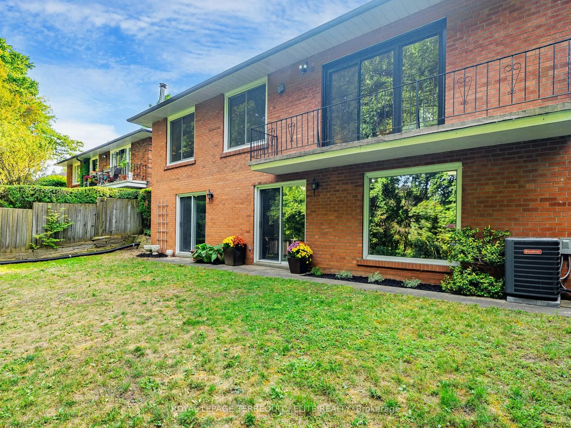 52 Landfair Crescent