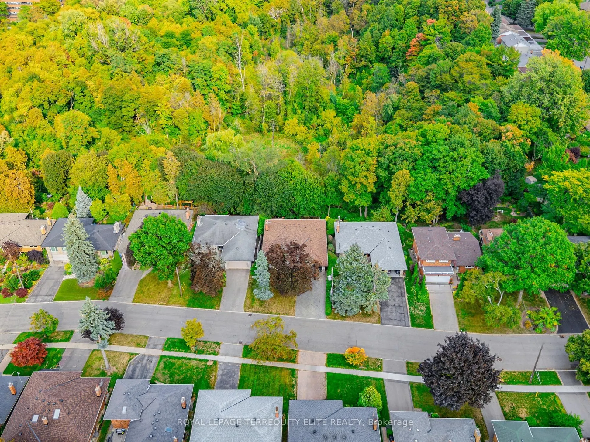 52 Landfair Crescent
