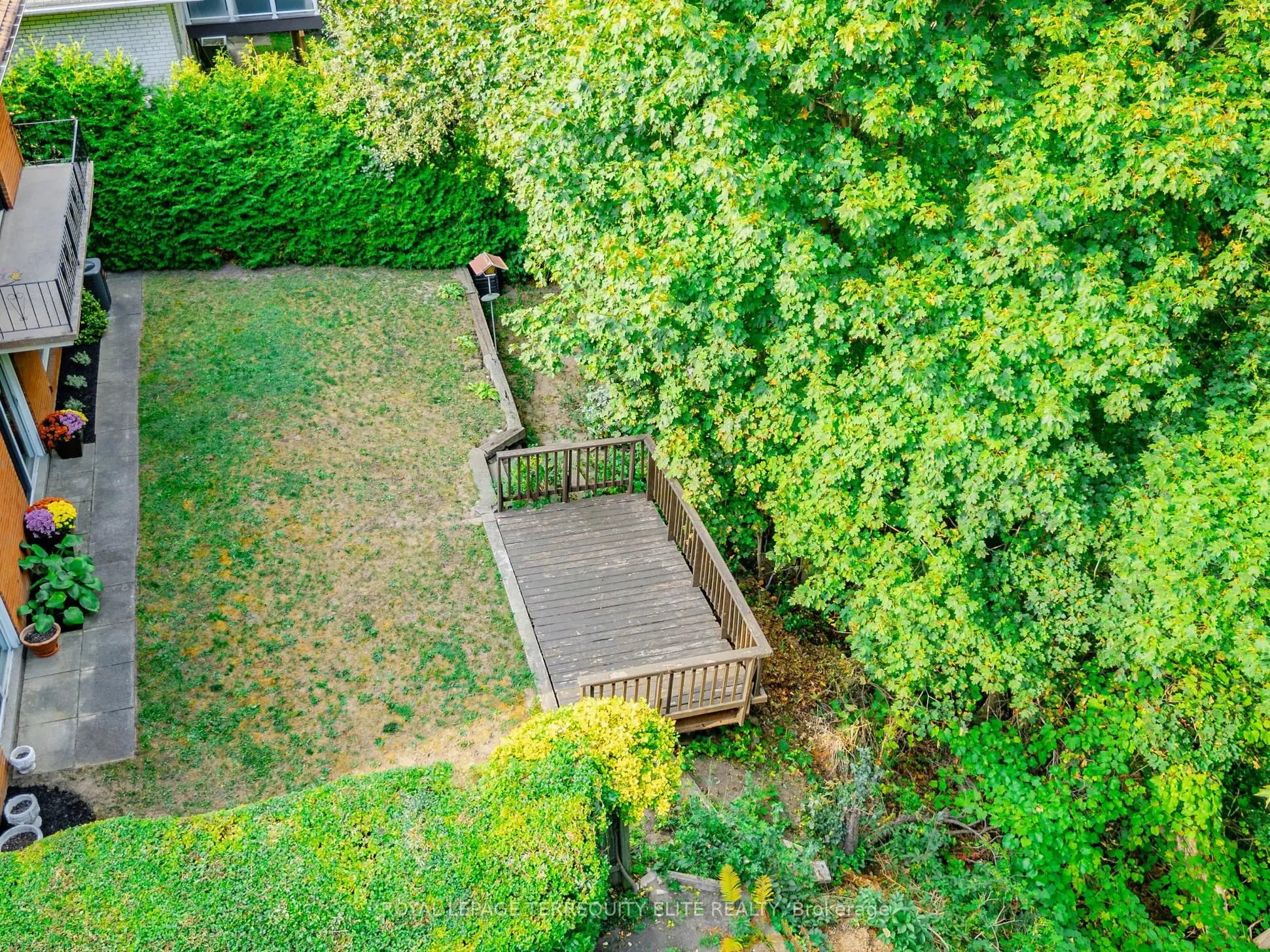 52 Landfair Crescent