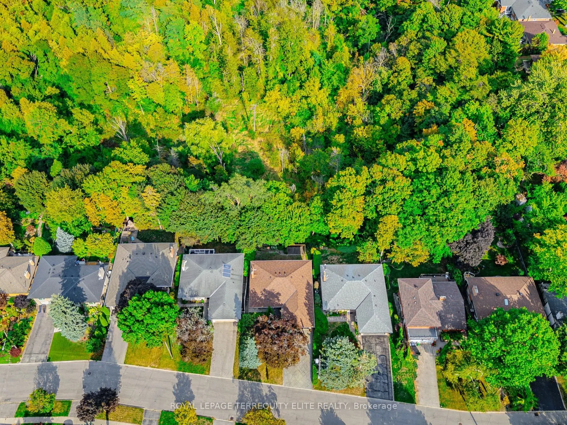 52 Landfair Crescent