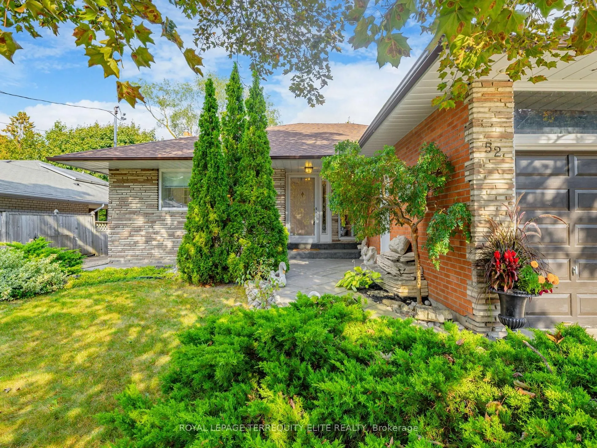 52 Landfair Crescent