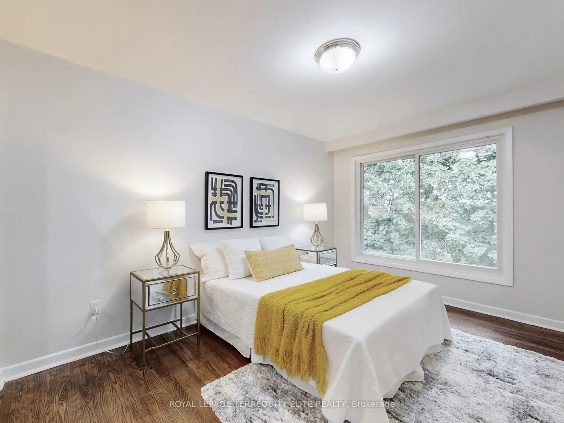 52 Landfair Crescent