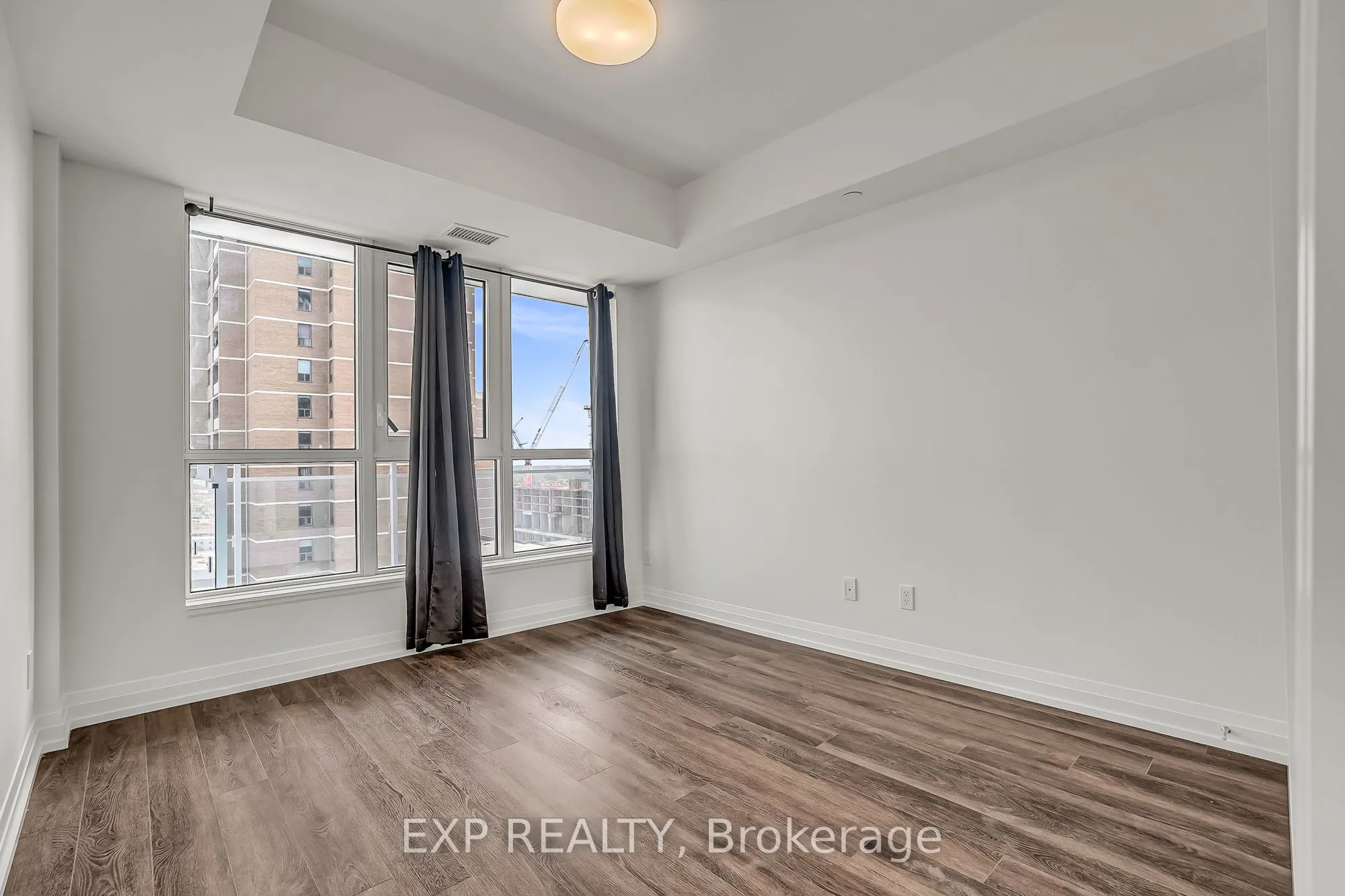 286 Main Street, #1604