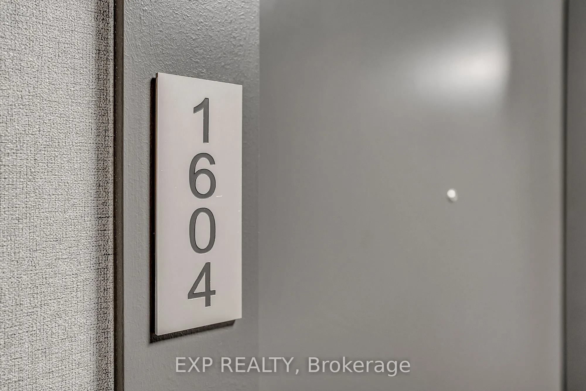 286 Main Street, #1604