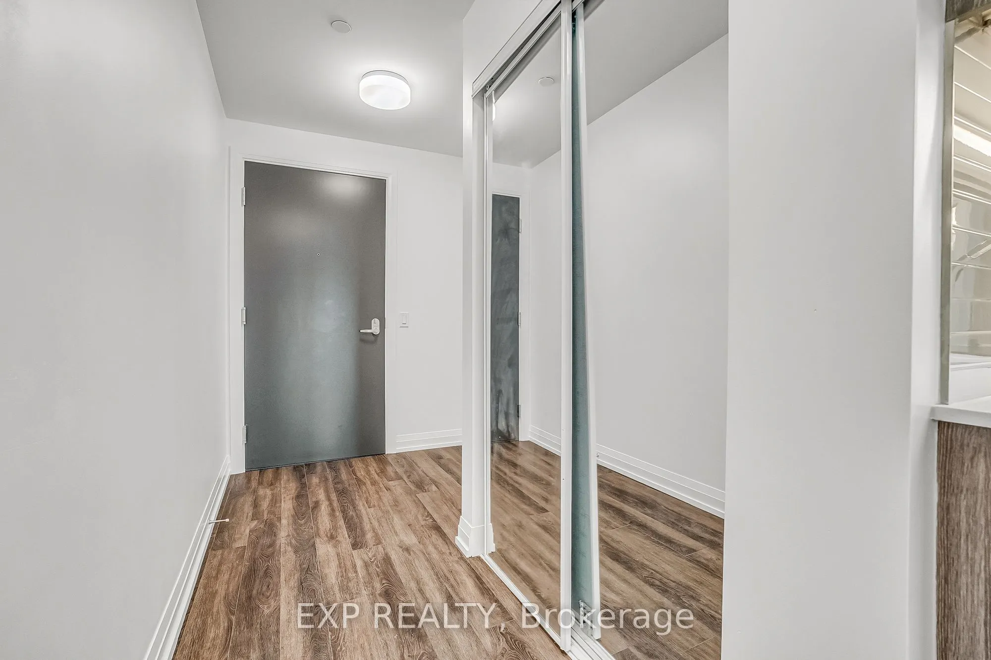 286 Main Street, #1604