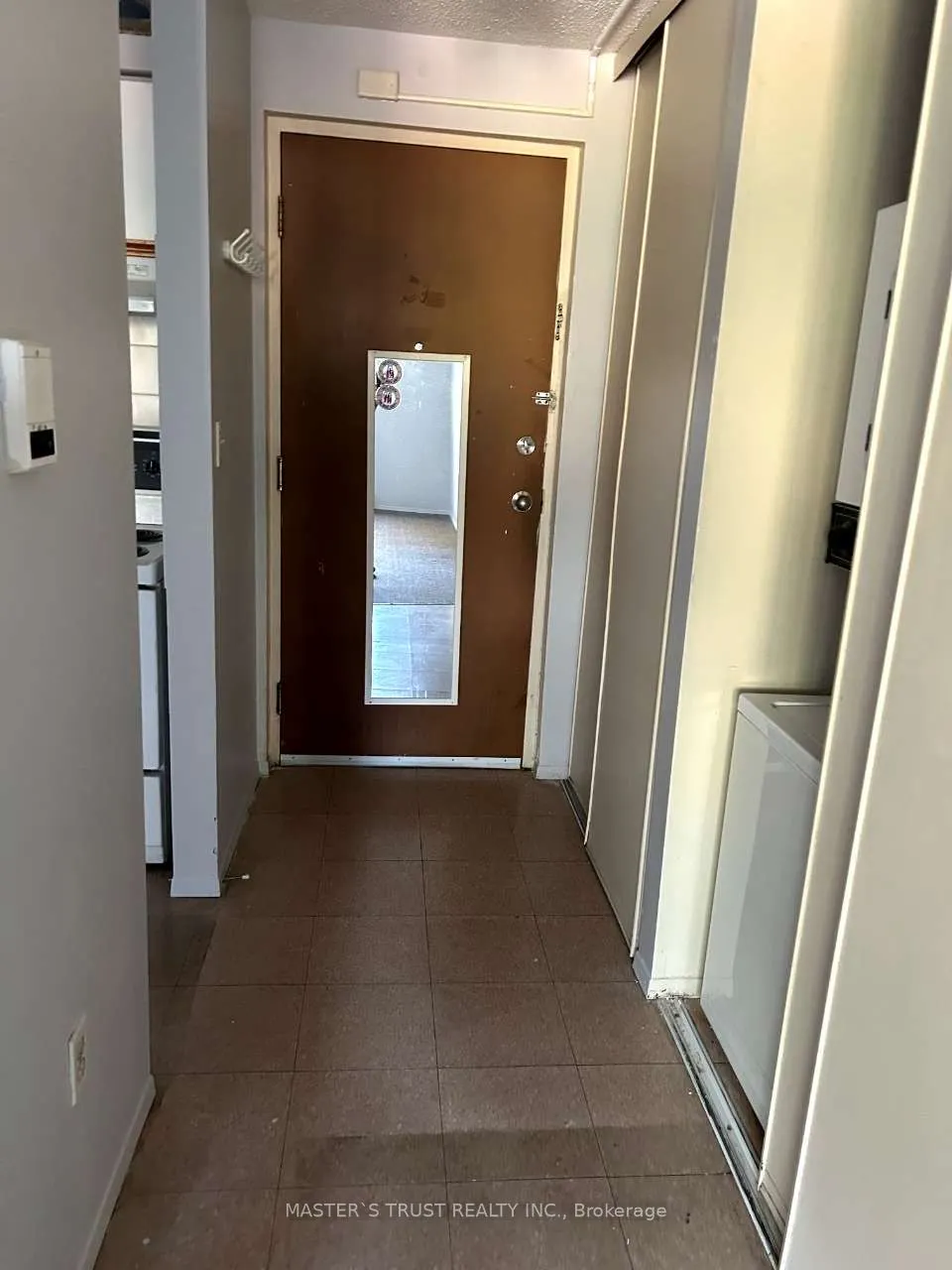 837 Simcoe Street S, #201