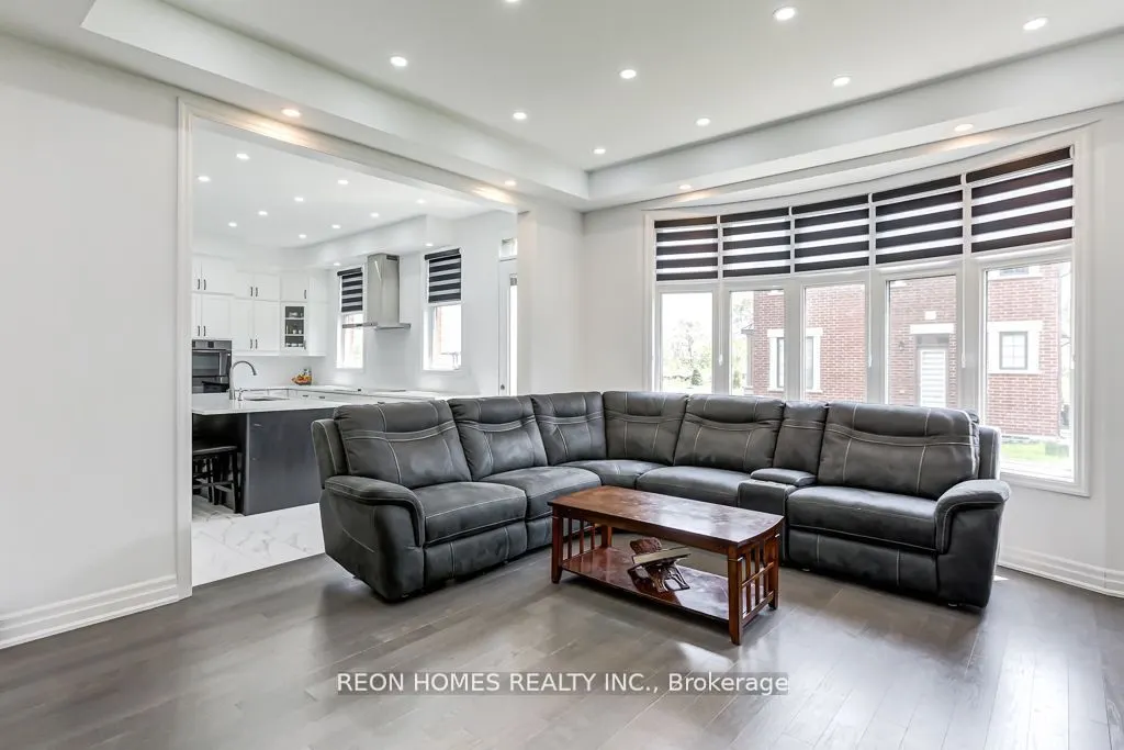 1423 Swallowtail Lane