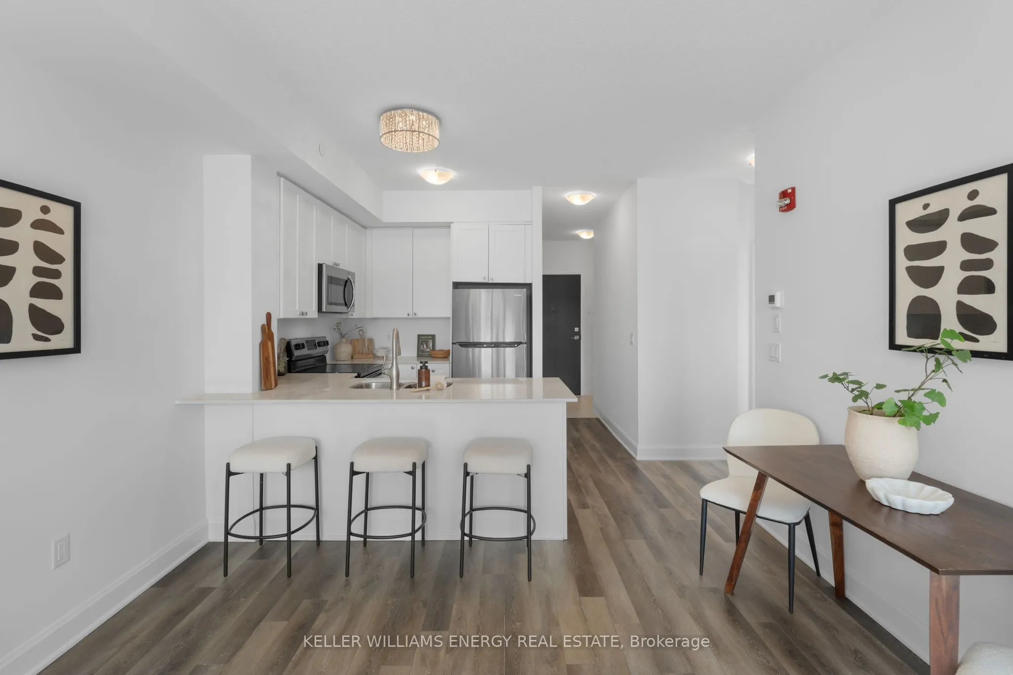 50 Lakebreeze Drive, #106