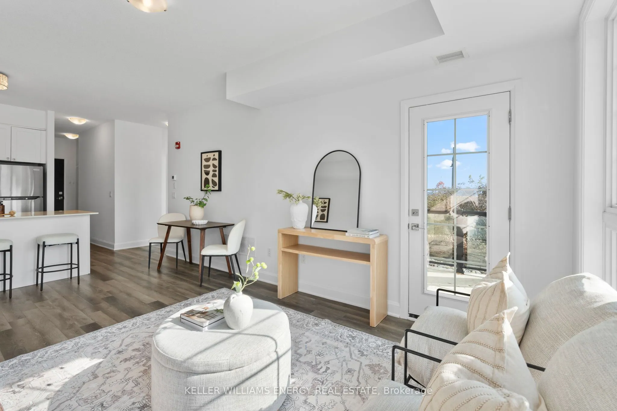 50 Lakebreeze Drive, #106