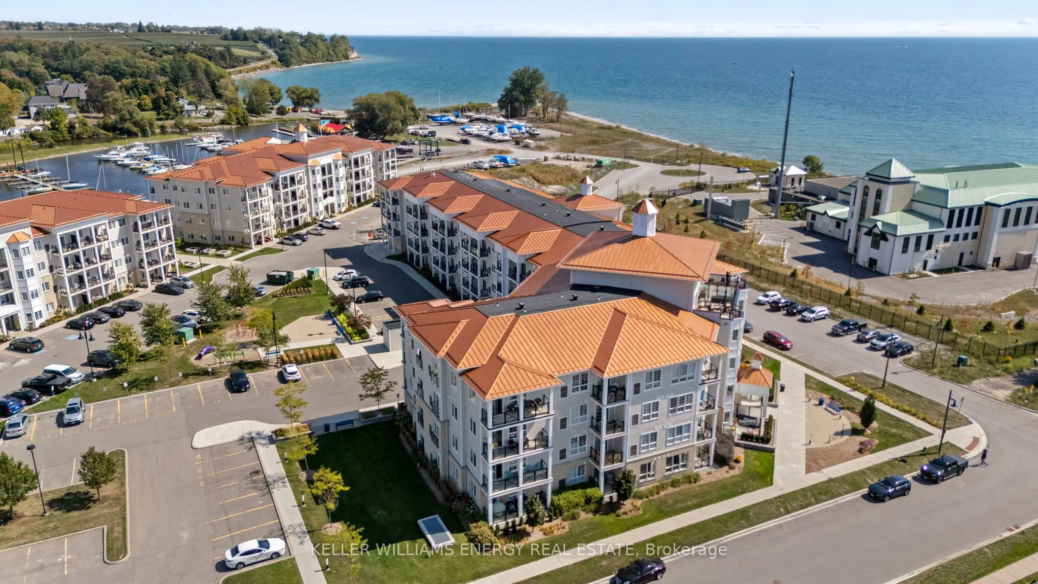 50 Lakebreeze Drive, #106