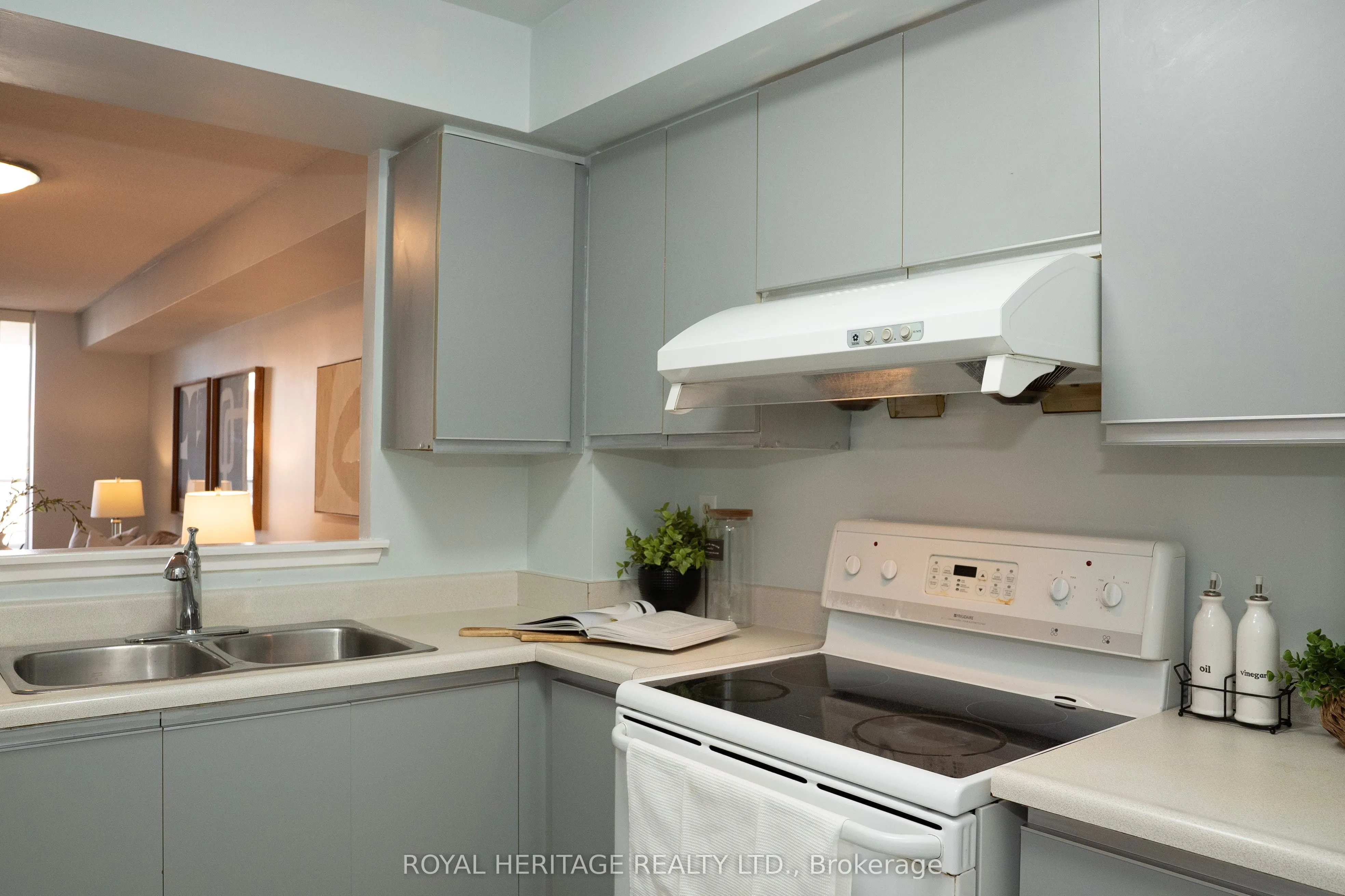 400 Mclevin Avenue, #704