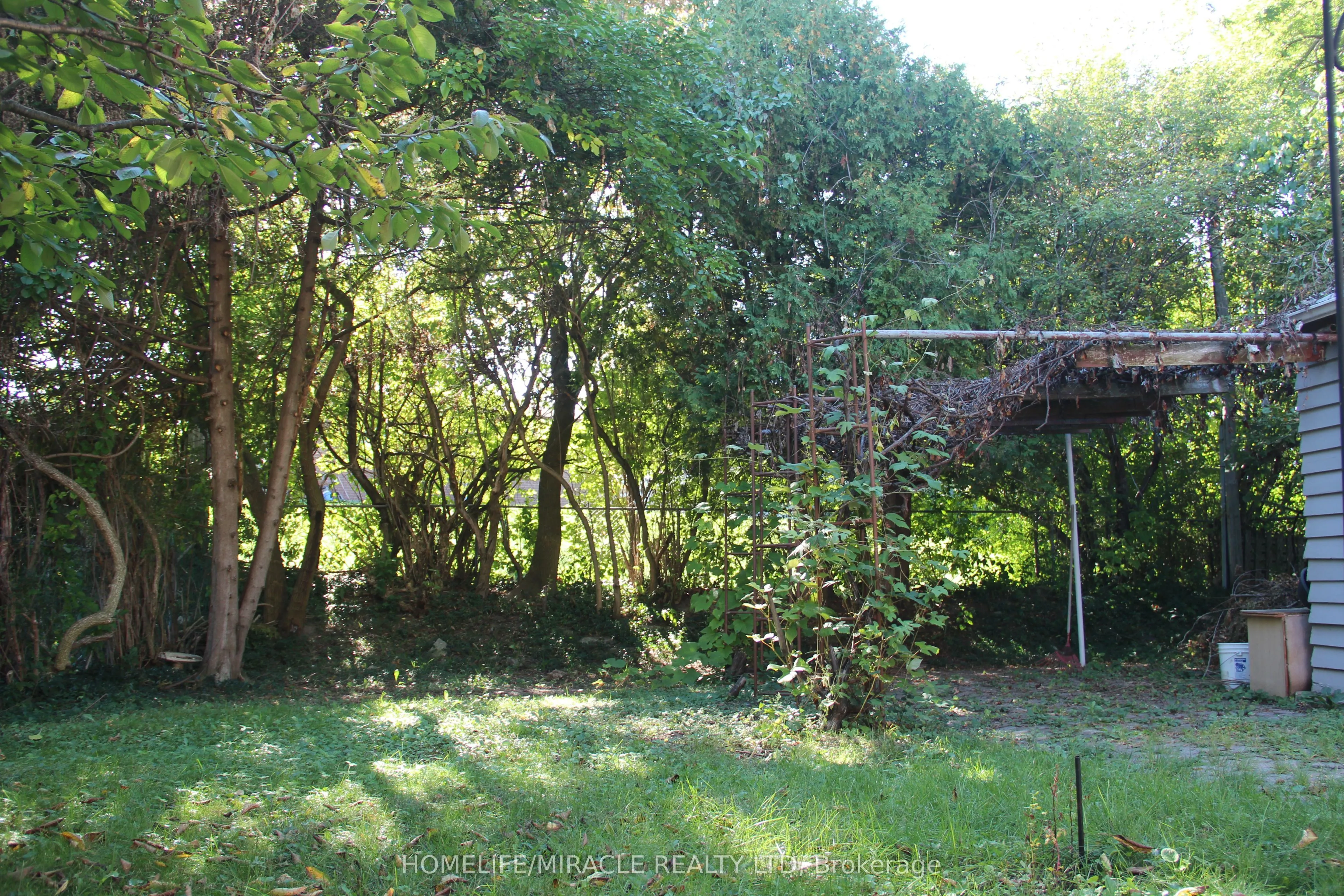 140 Porchester Drive