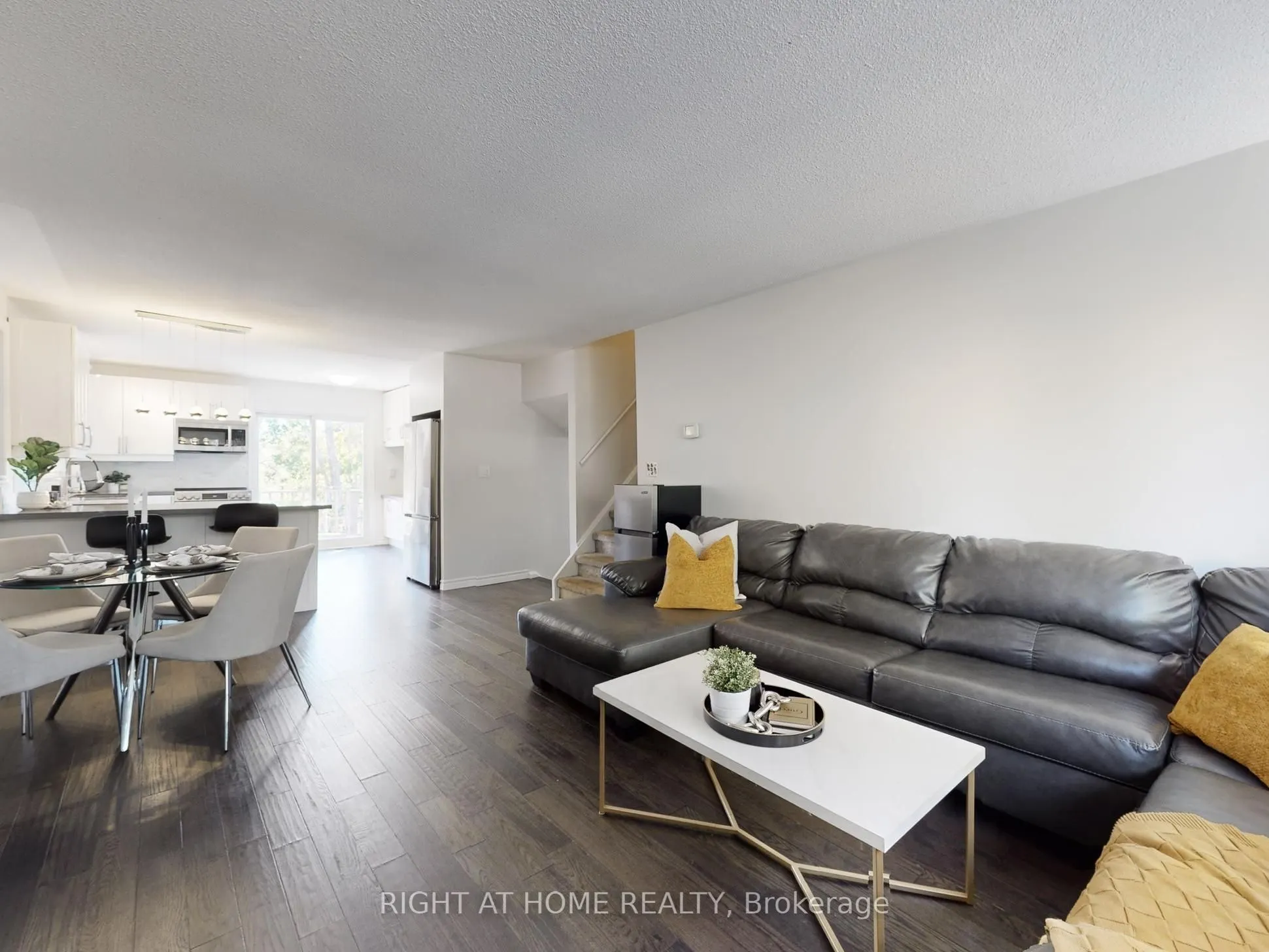 2 Hetherington Drive
