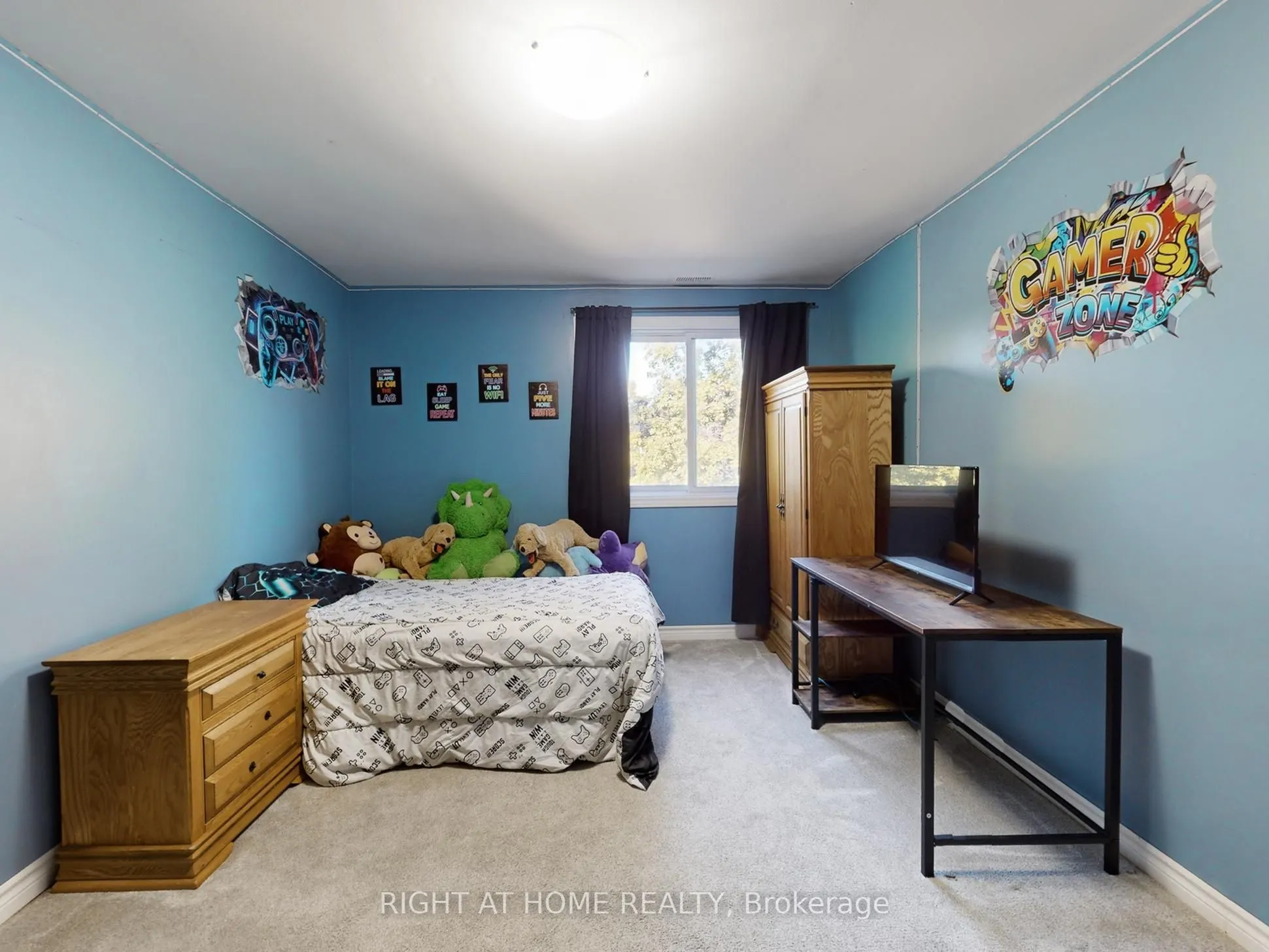 2 Hetherington Drive