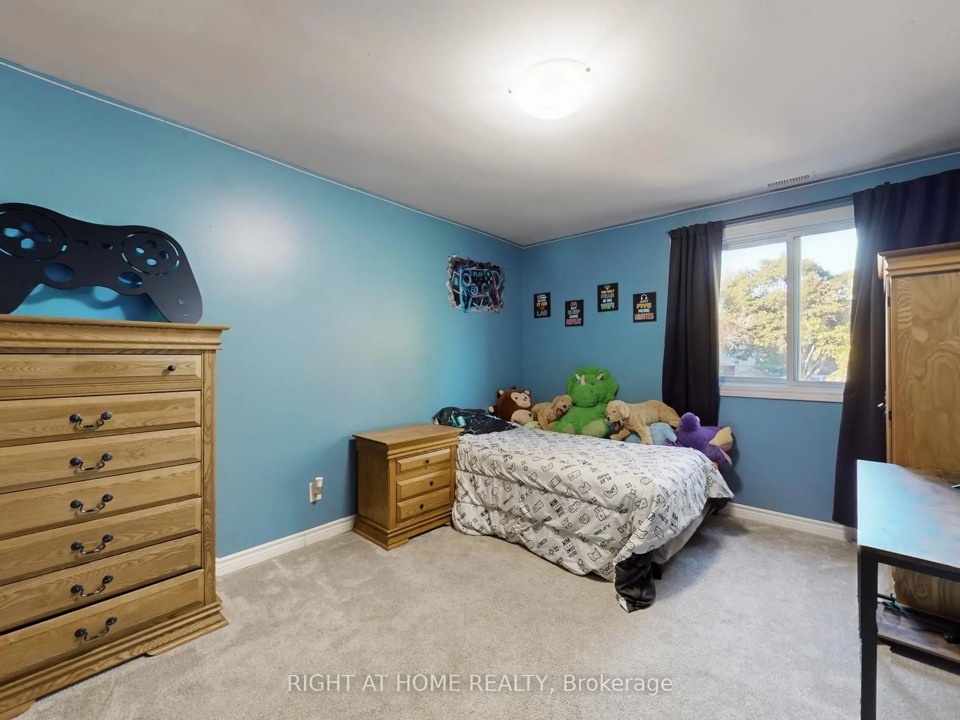 2 Hetherington Drive