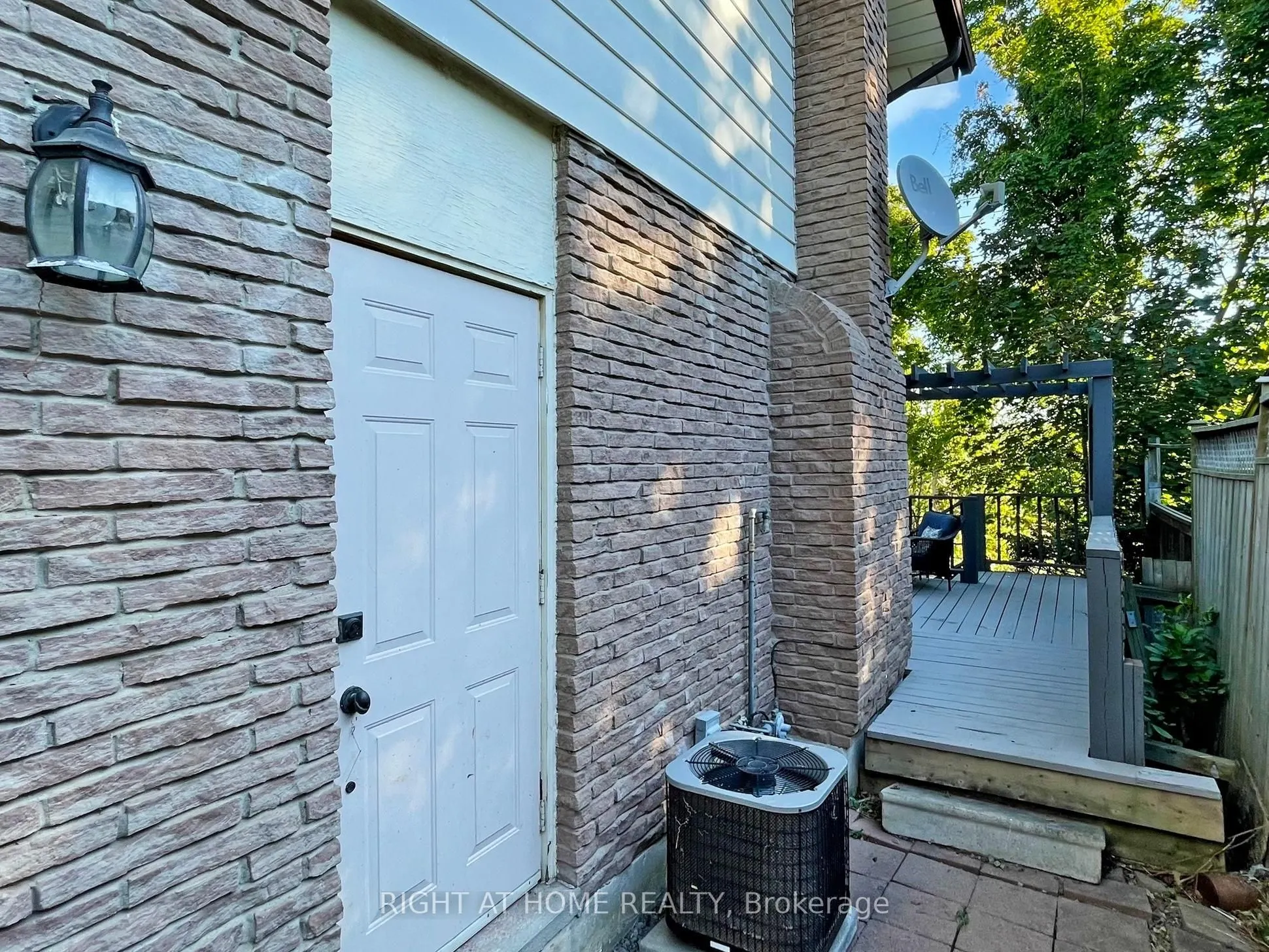 2 Hetherington Drive