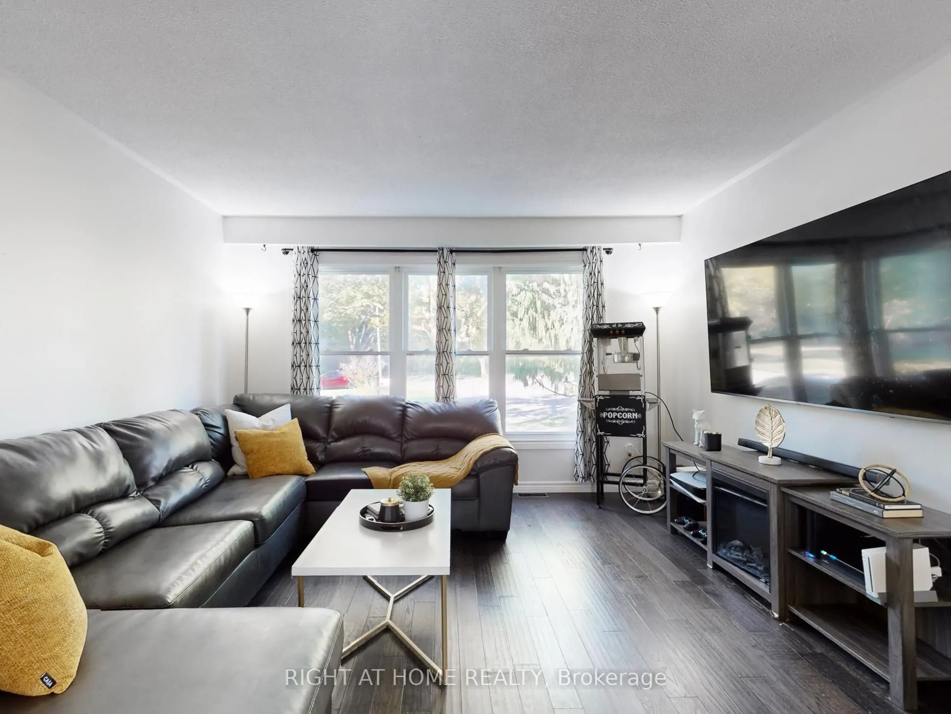 2 Hetherington Drive