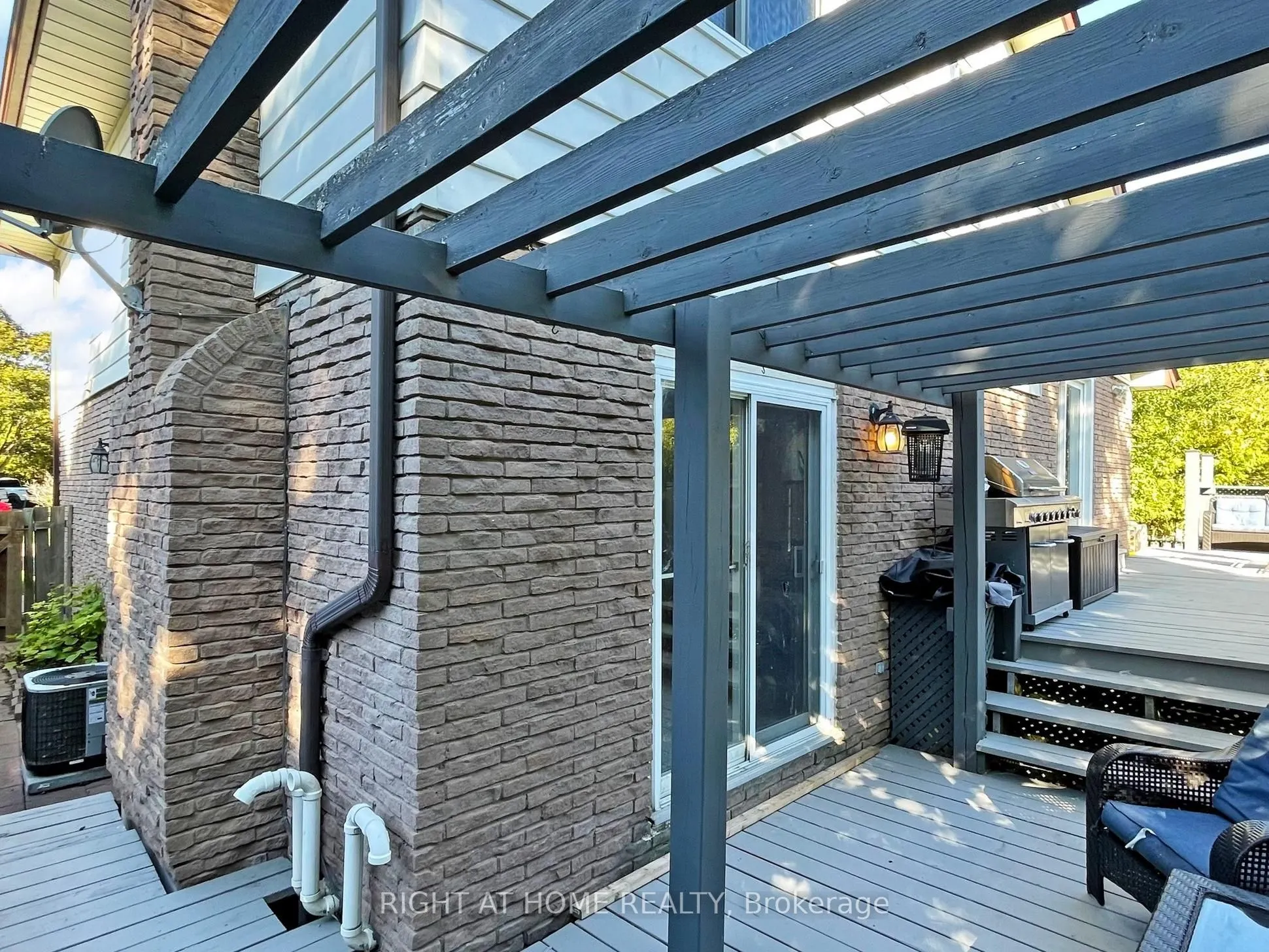 2 Hetherington Drive
